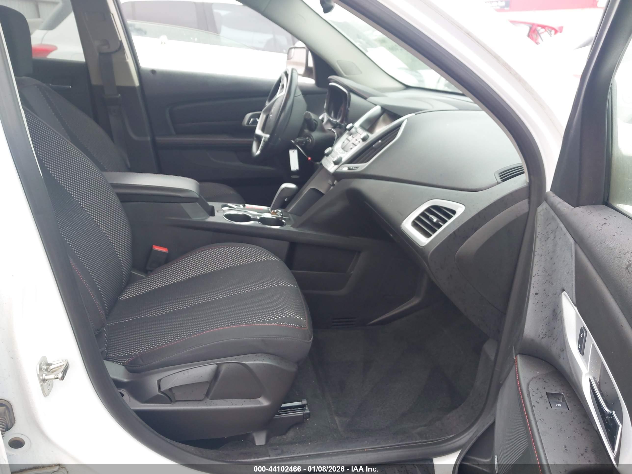 GMC TERRAIN image 5