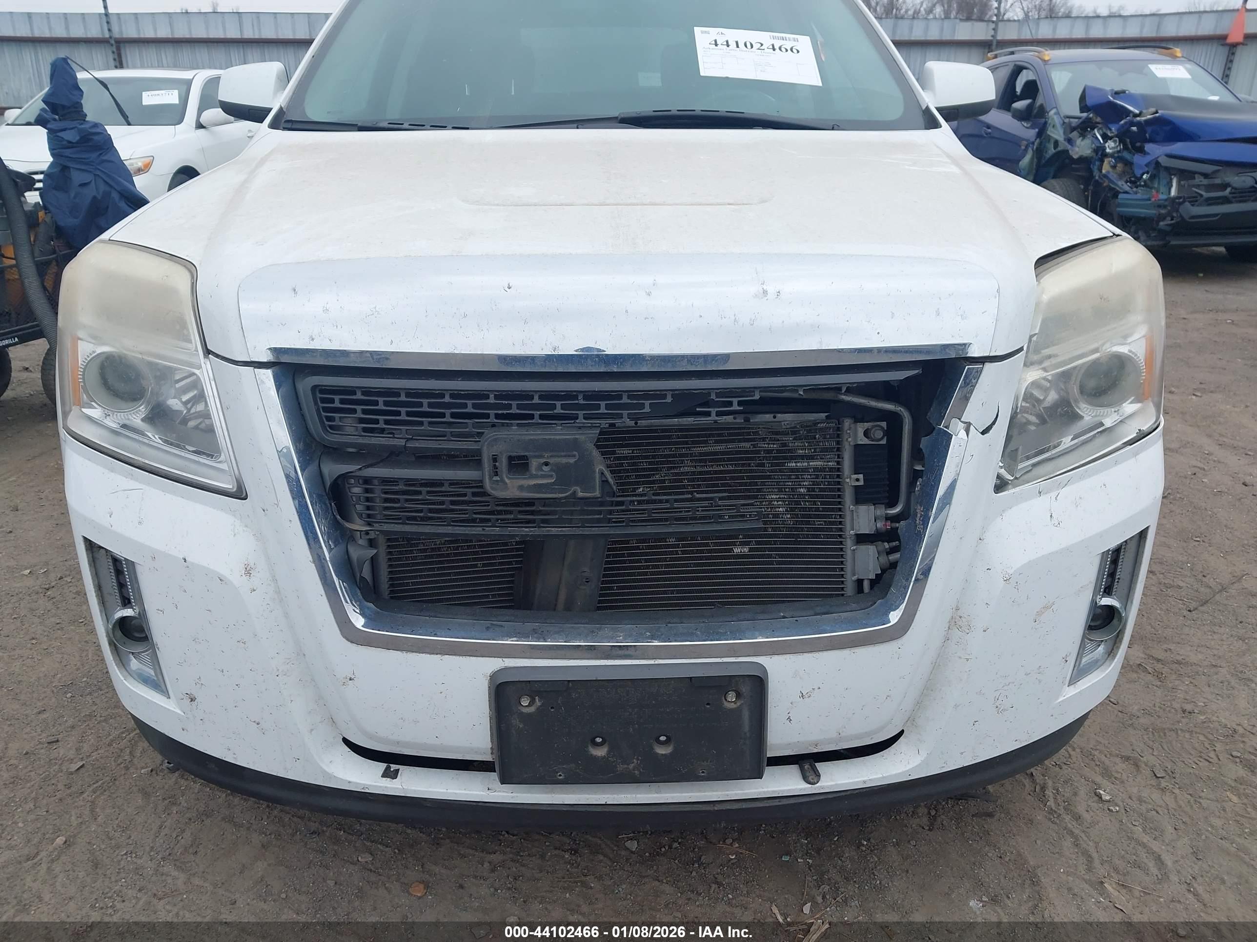 GMC TERRAIN image 6