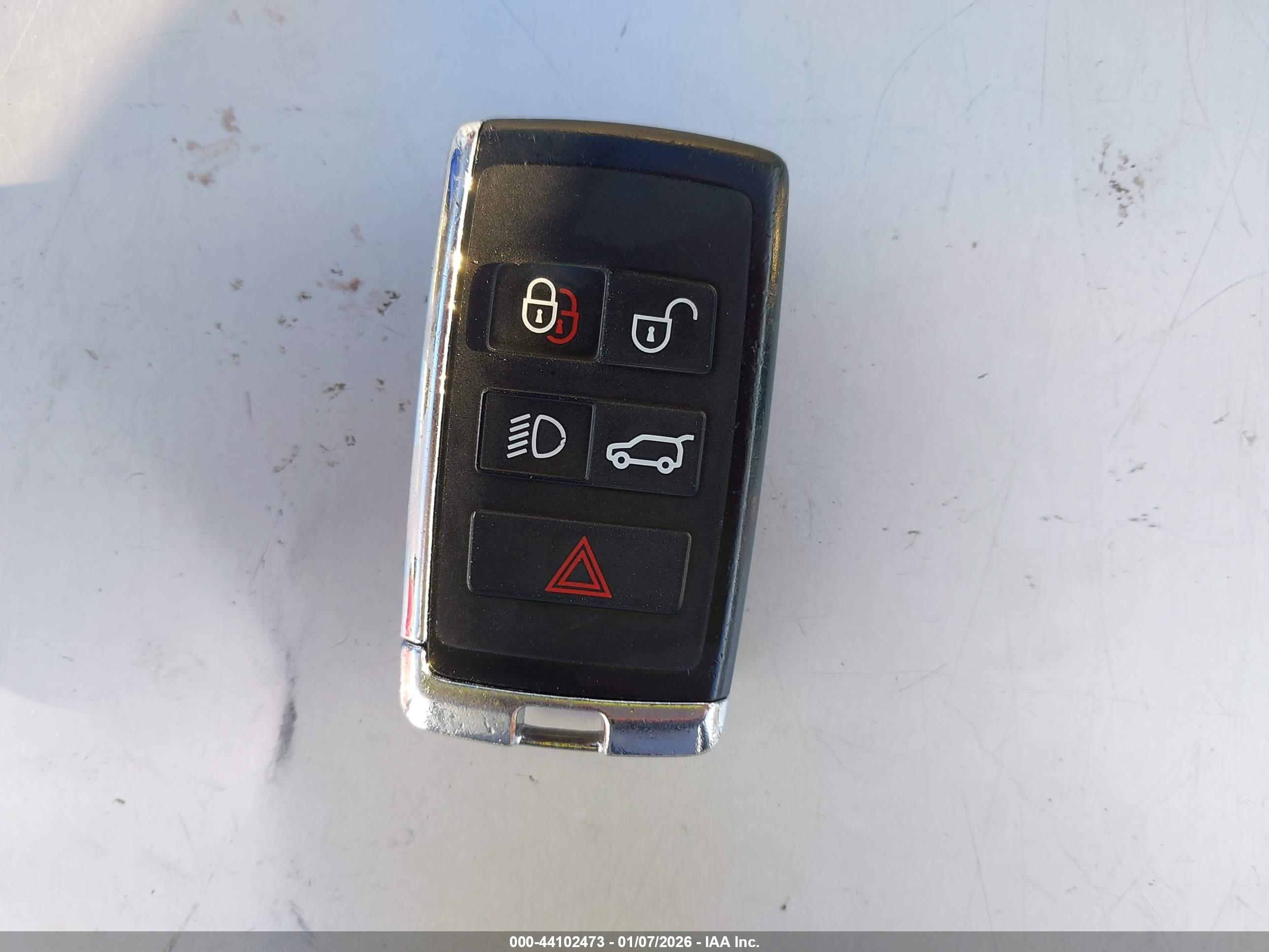 LAND ROVER image 11