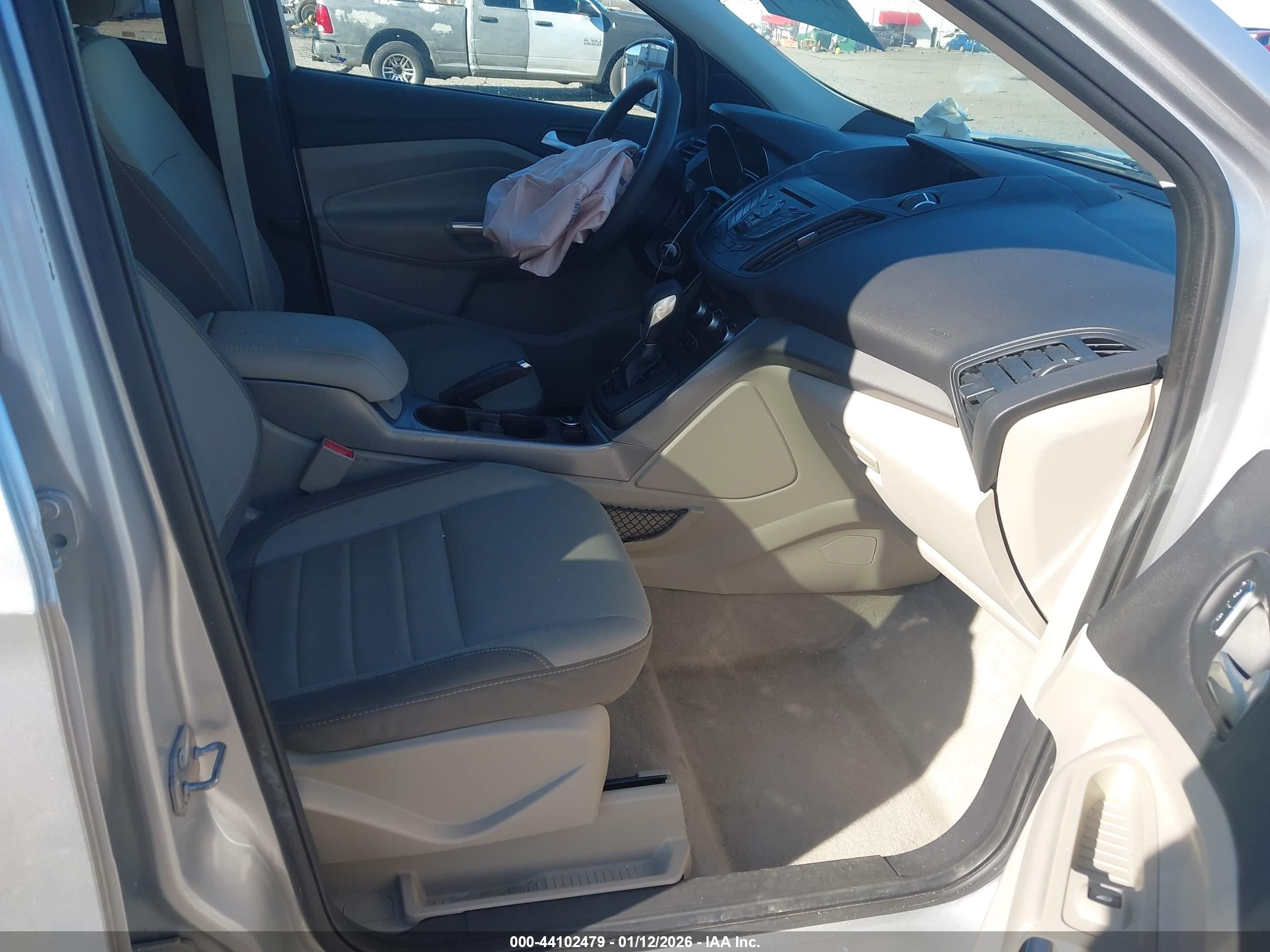 FORD ESCAPE image 5