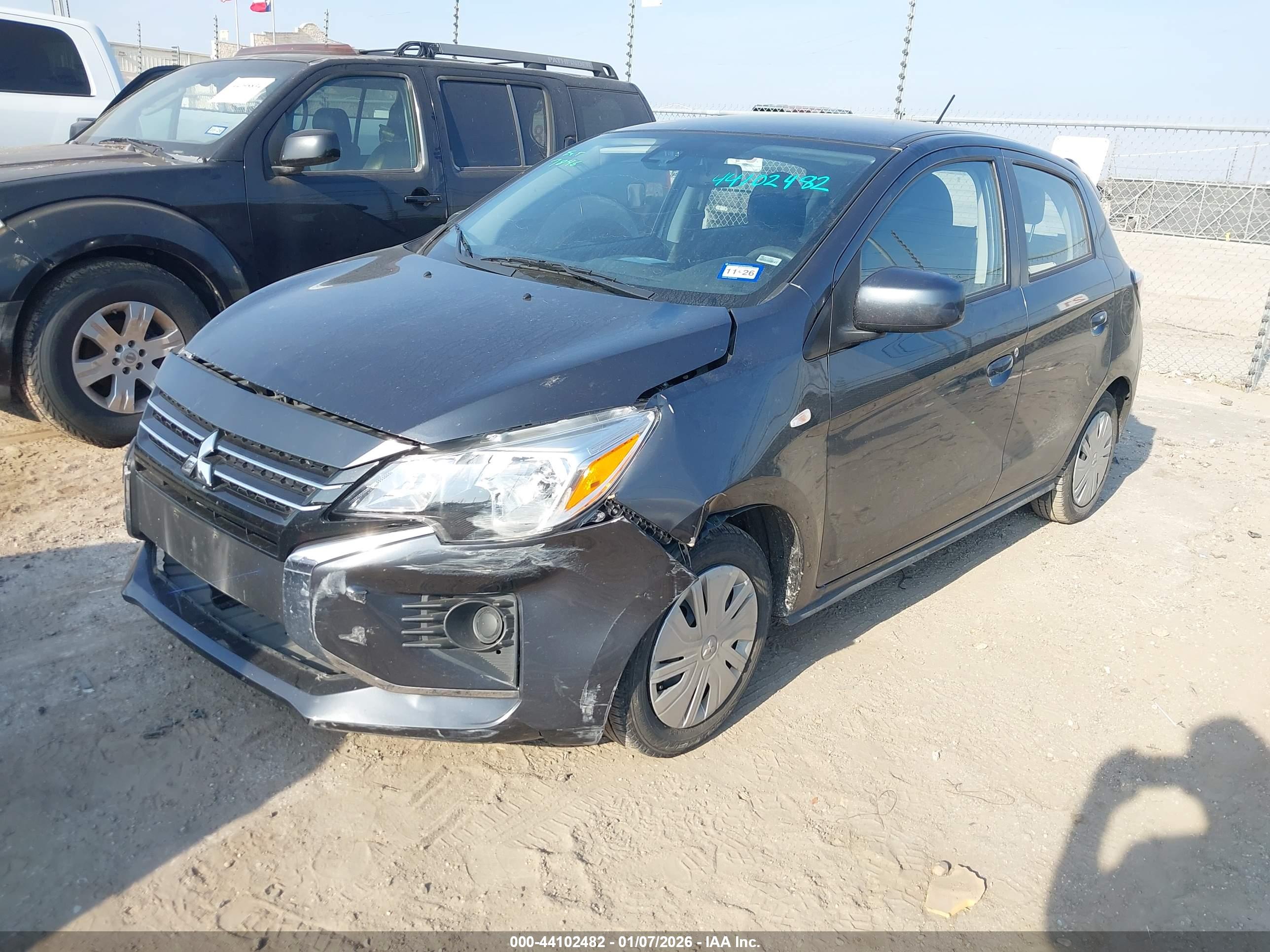 MITSUBISHI MIRAGE image 2