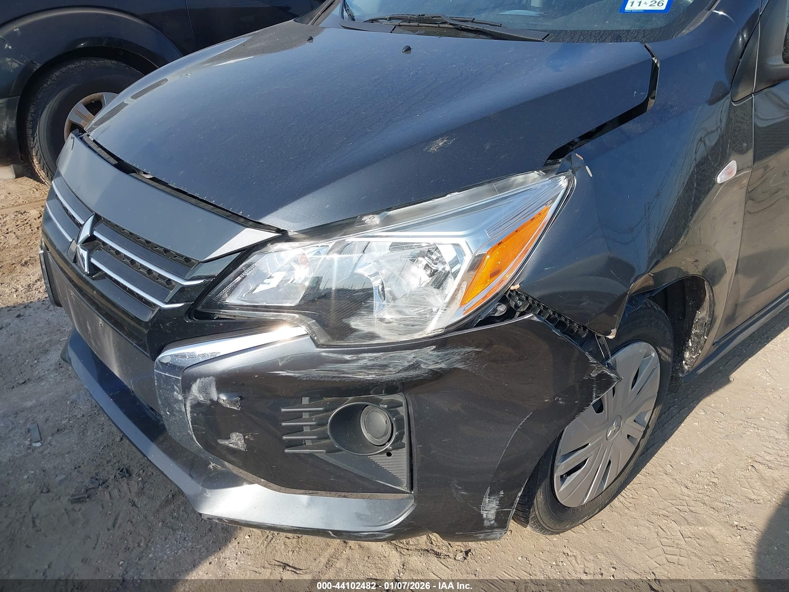 MITSUBISHI MIRAGE image 6