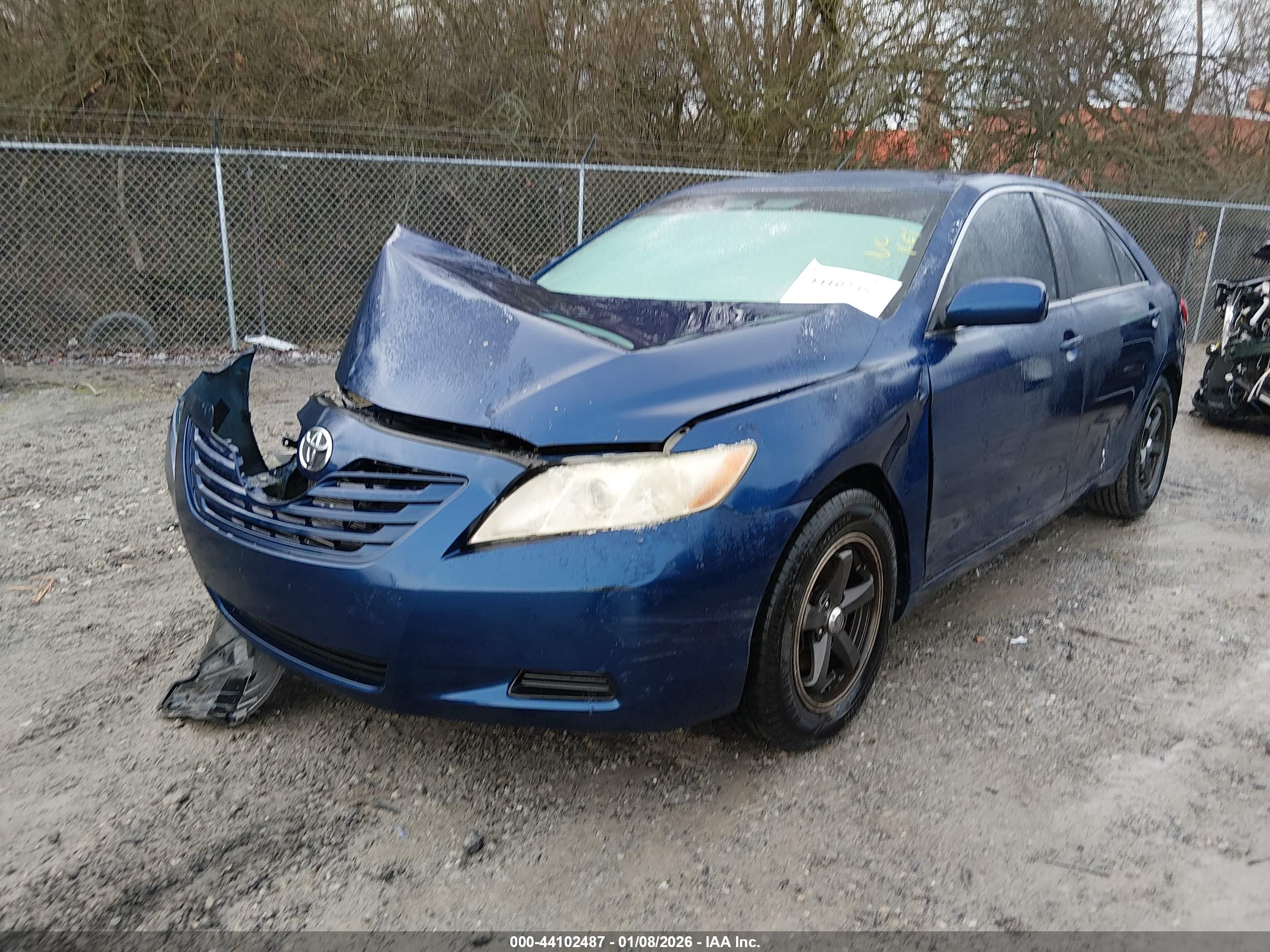 TOYOTA CAMRY image 2