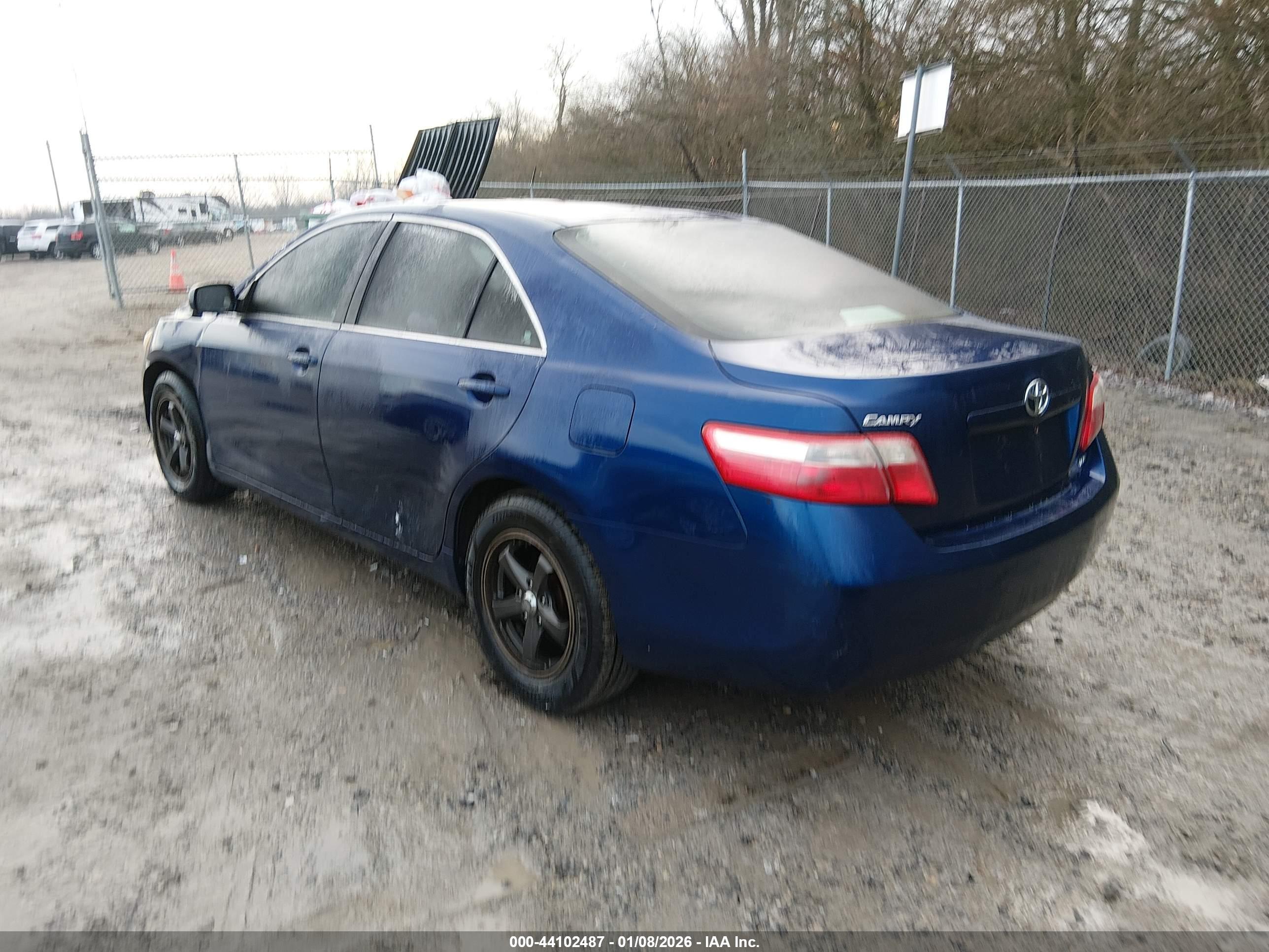 TOYOTA CAMRY image 3