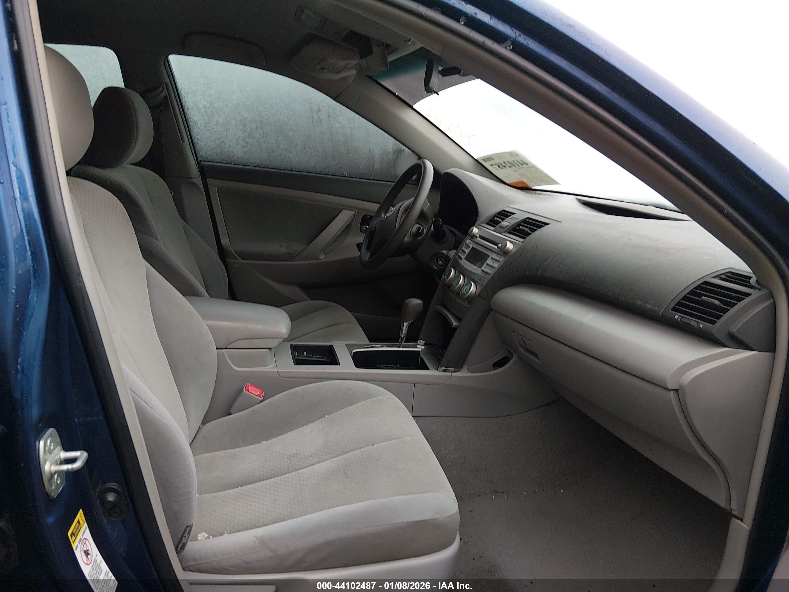 TOYOTA CAMRY image 5