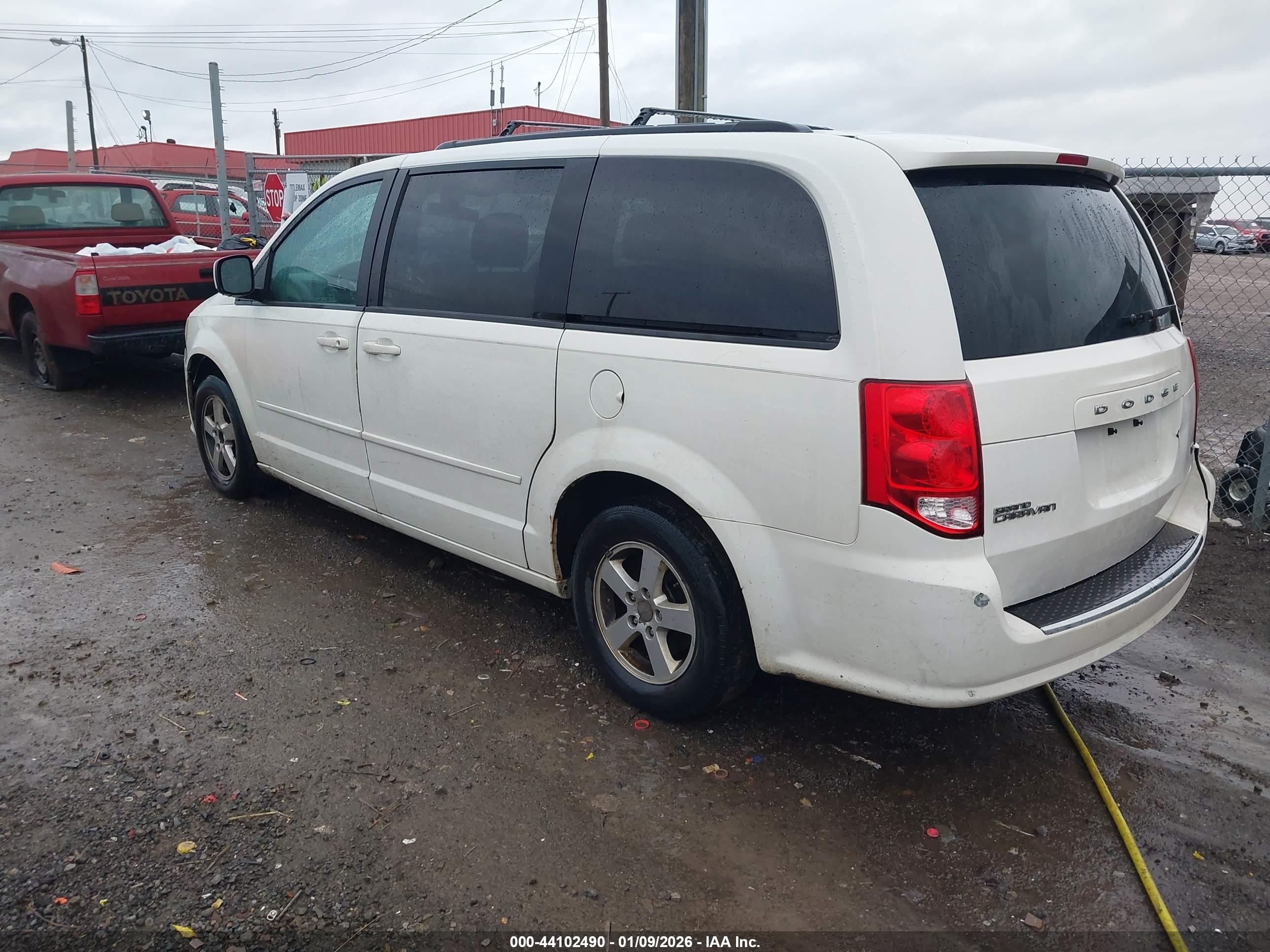 DODGE GRAND image 3