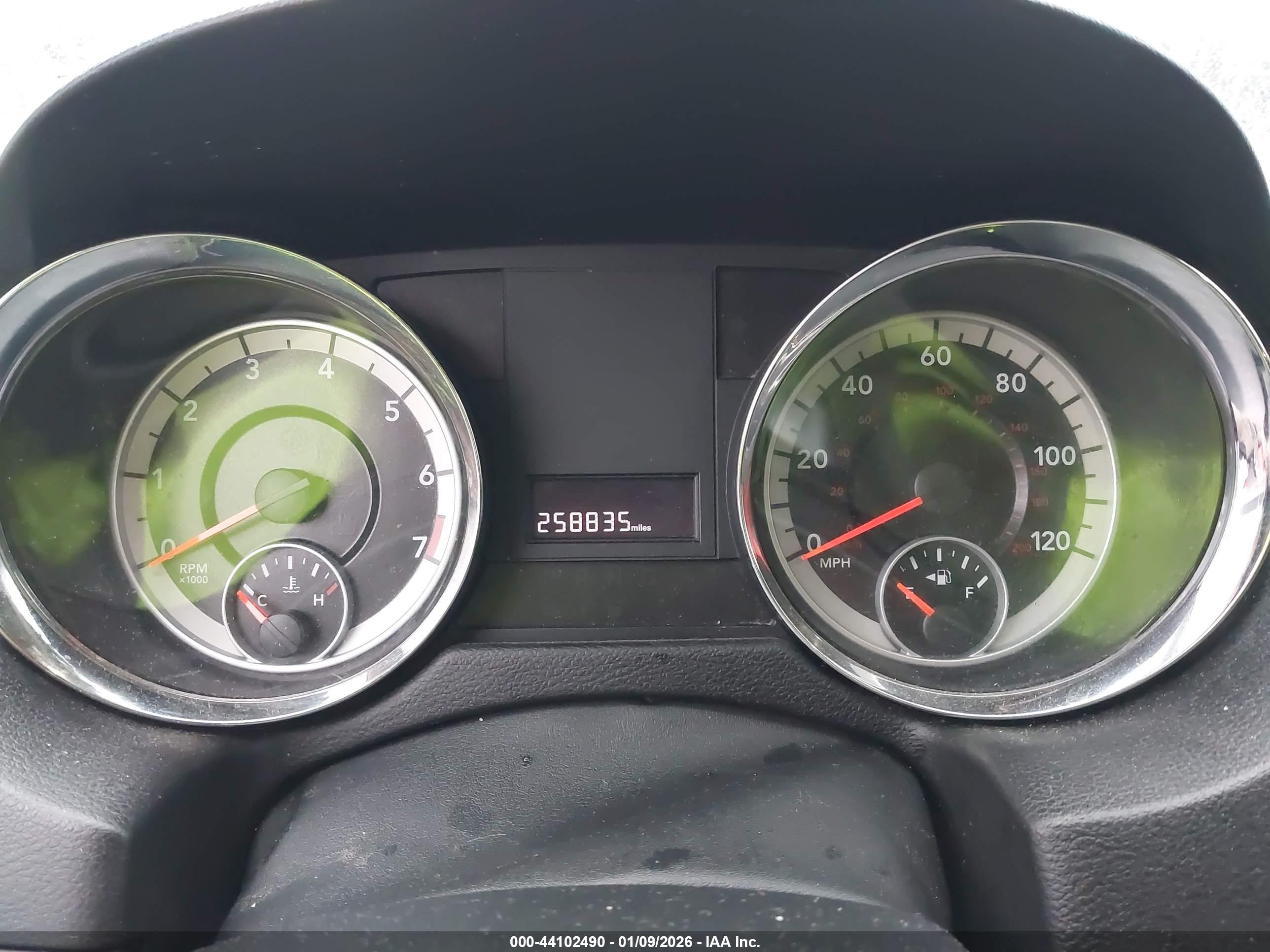 DODGE GRAND image 7