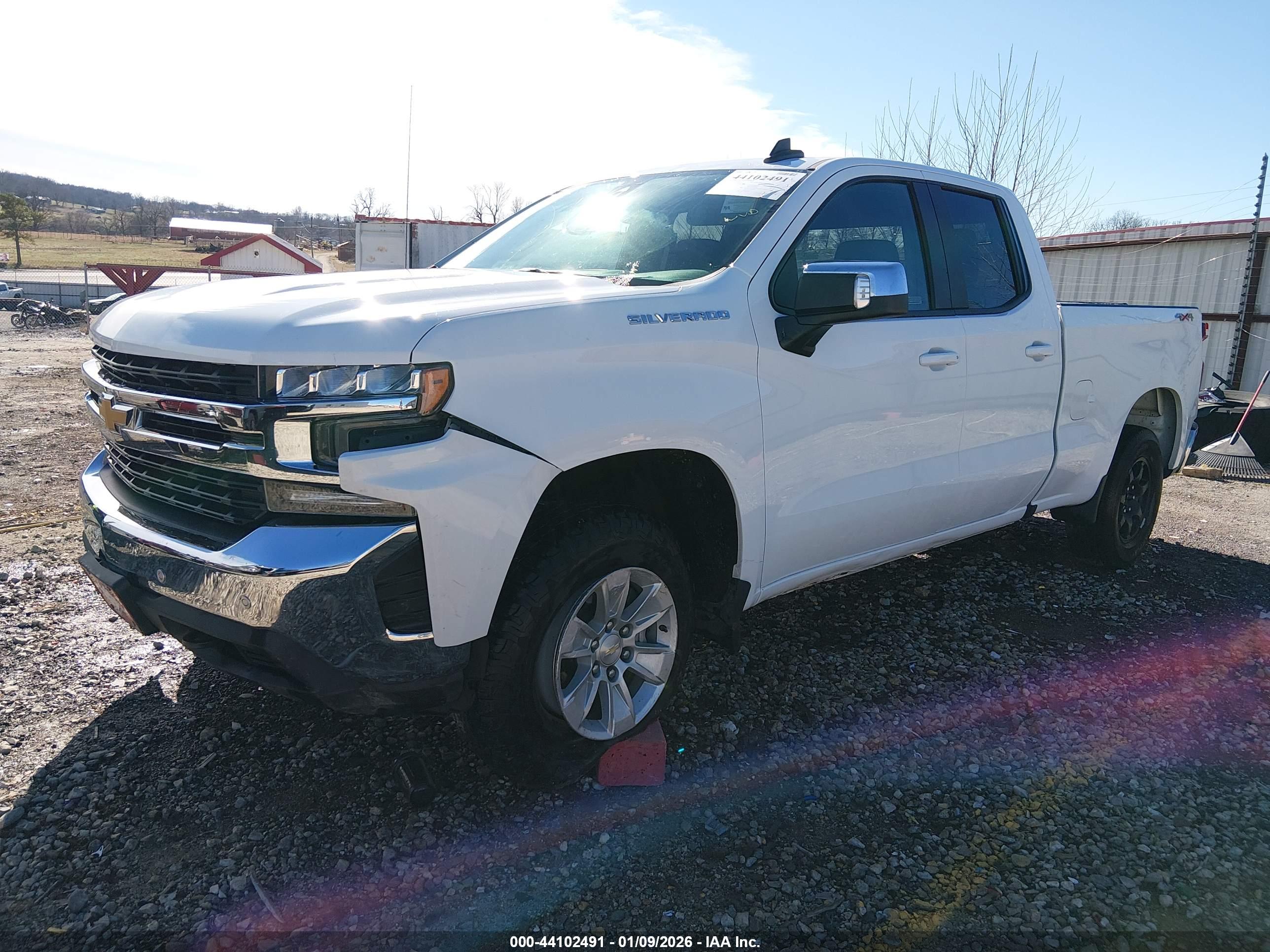 CHEVROLET SILVERADO image 2