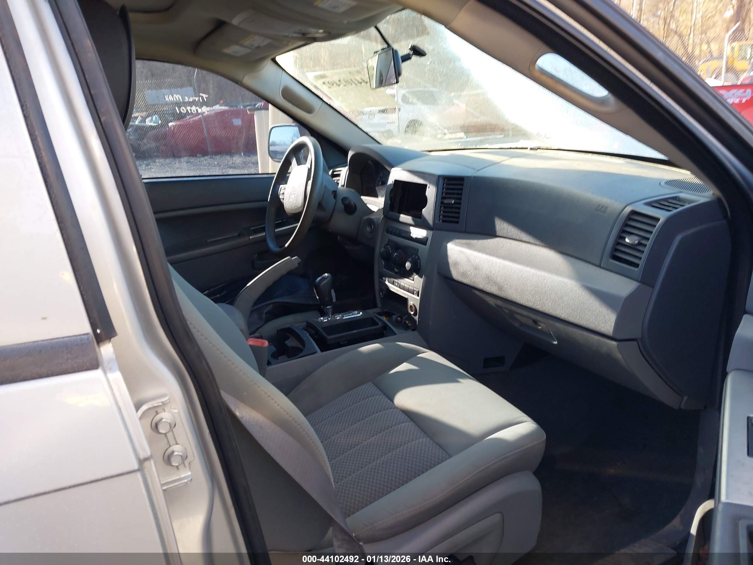 JEEP GRAND image 5