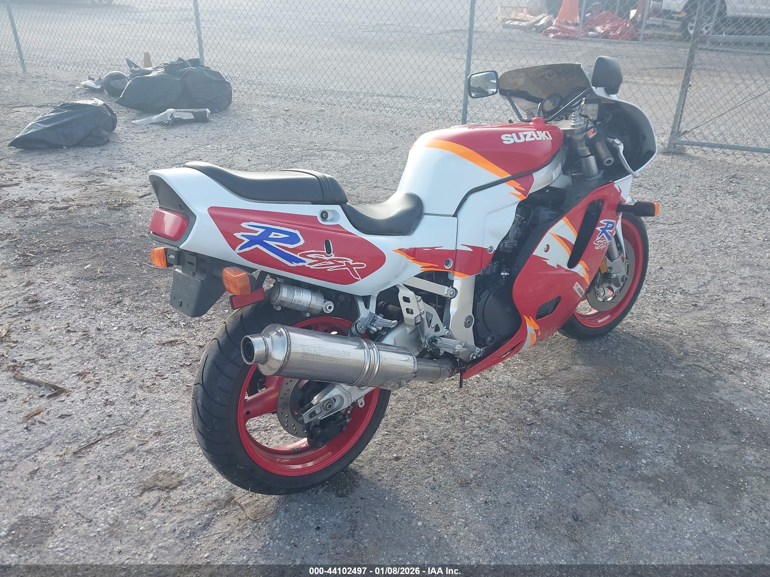 SUZUKI GSX-R600 image 4