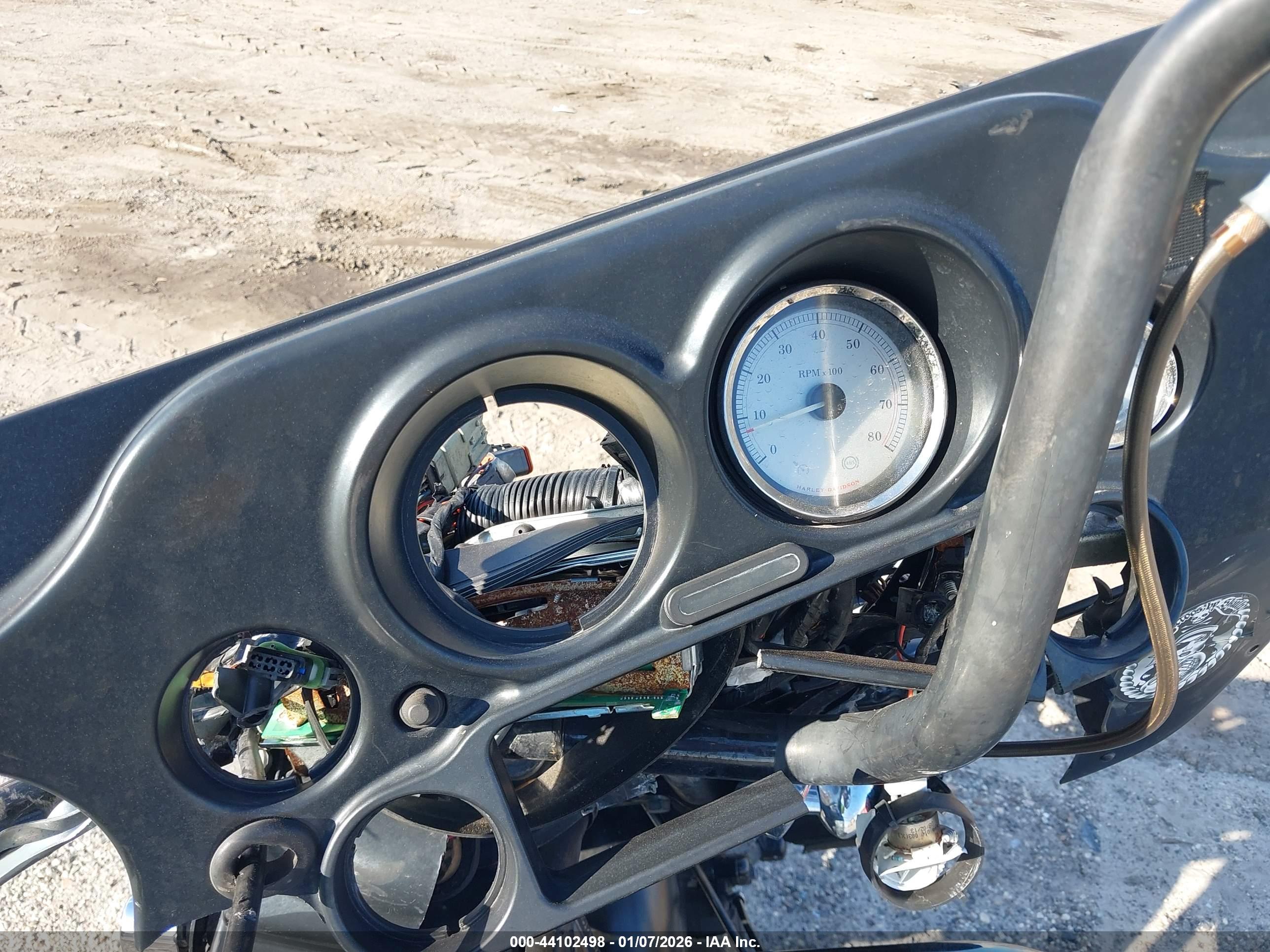 HARLEY-DAVIDSON FLHX image 7