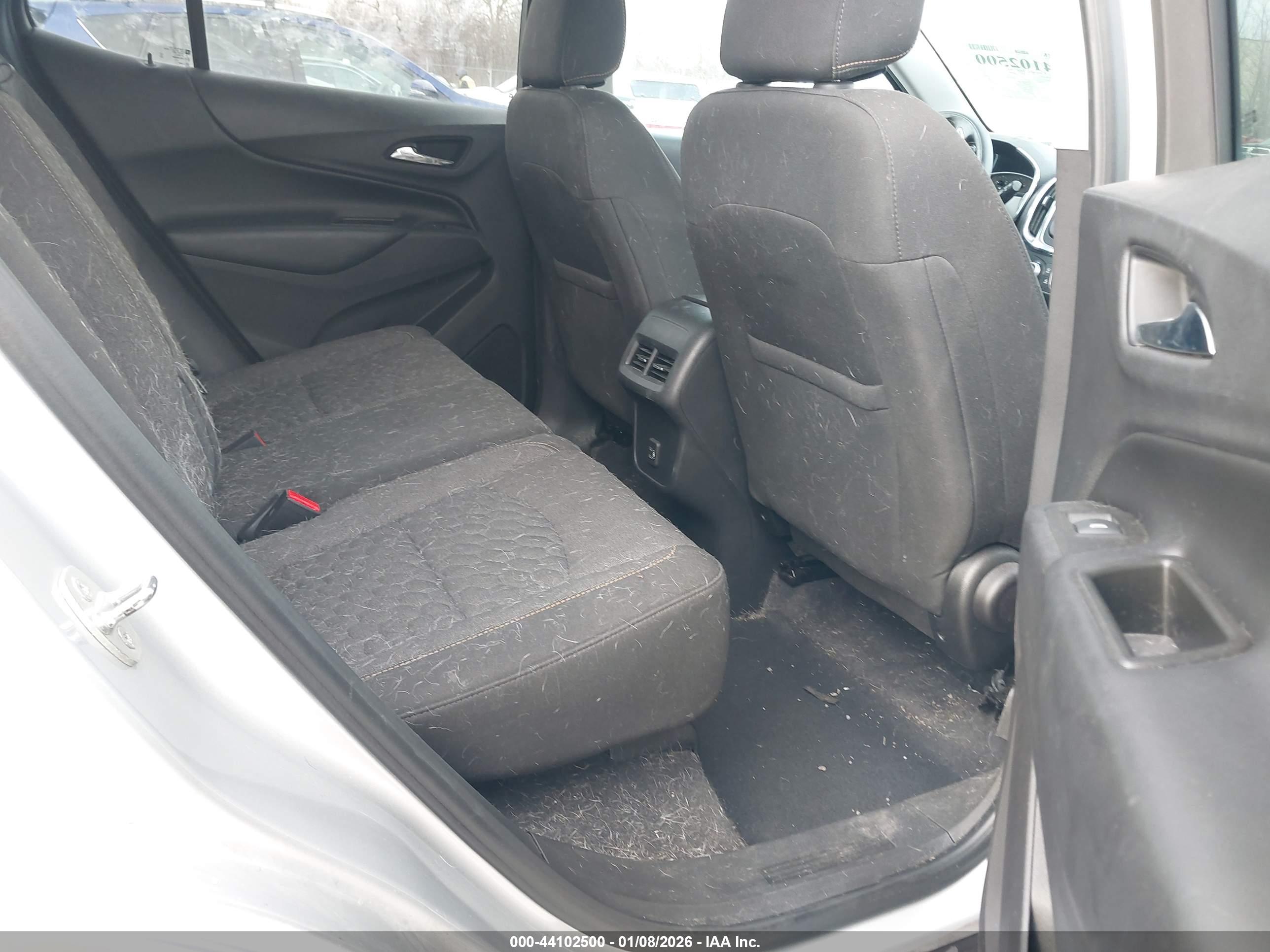 CHEVROLET EQUINOX image 8