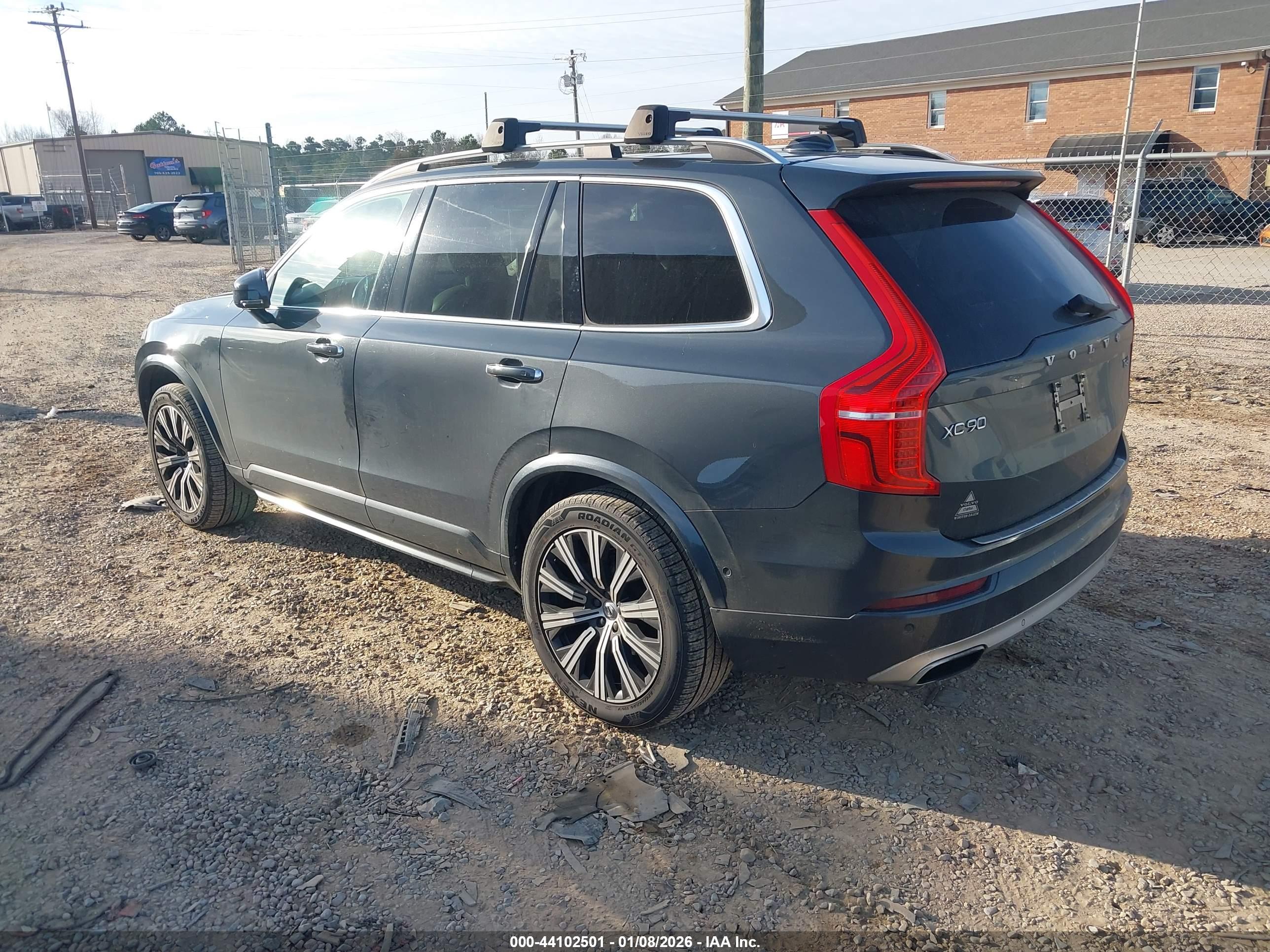 VOLVO XC90 image 3