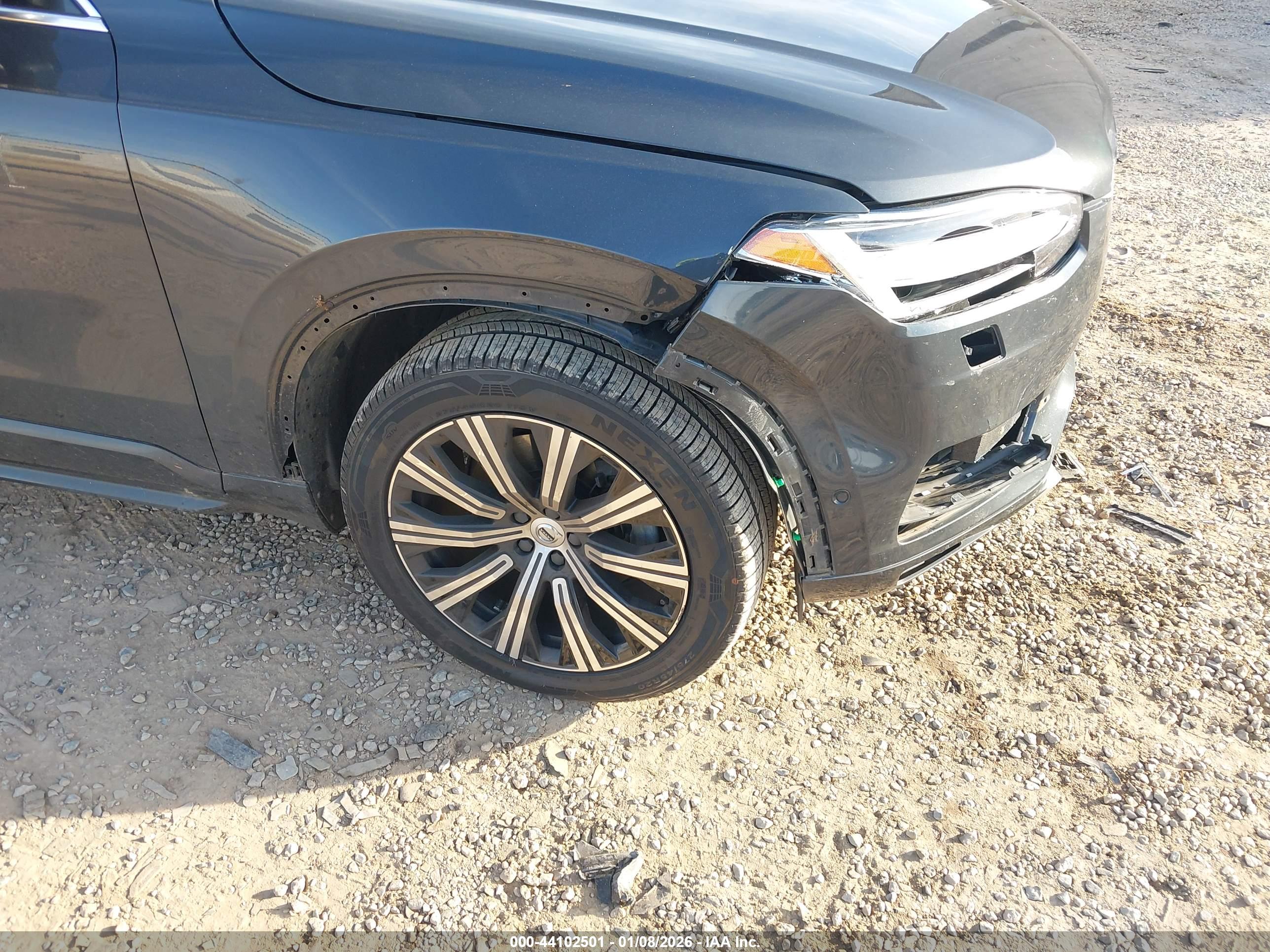 VOLVO XC90 image 6