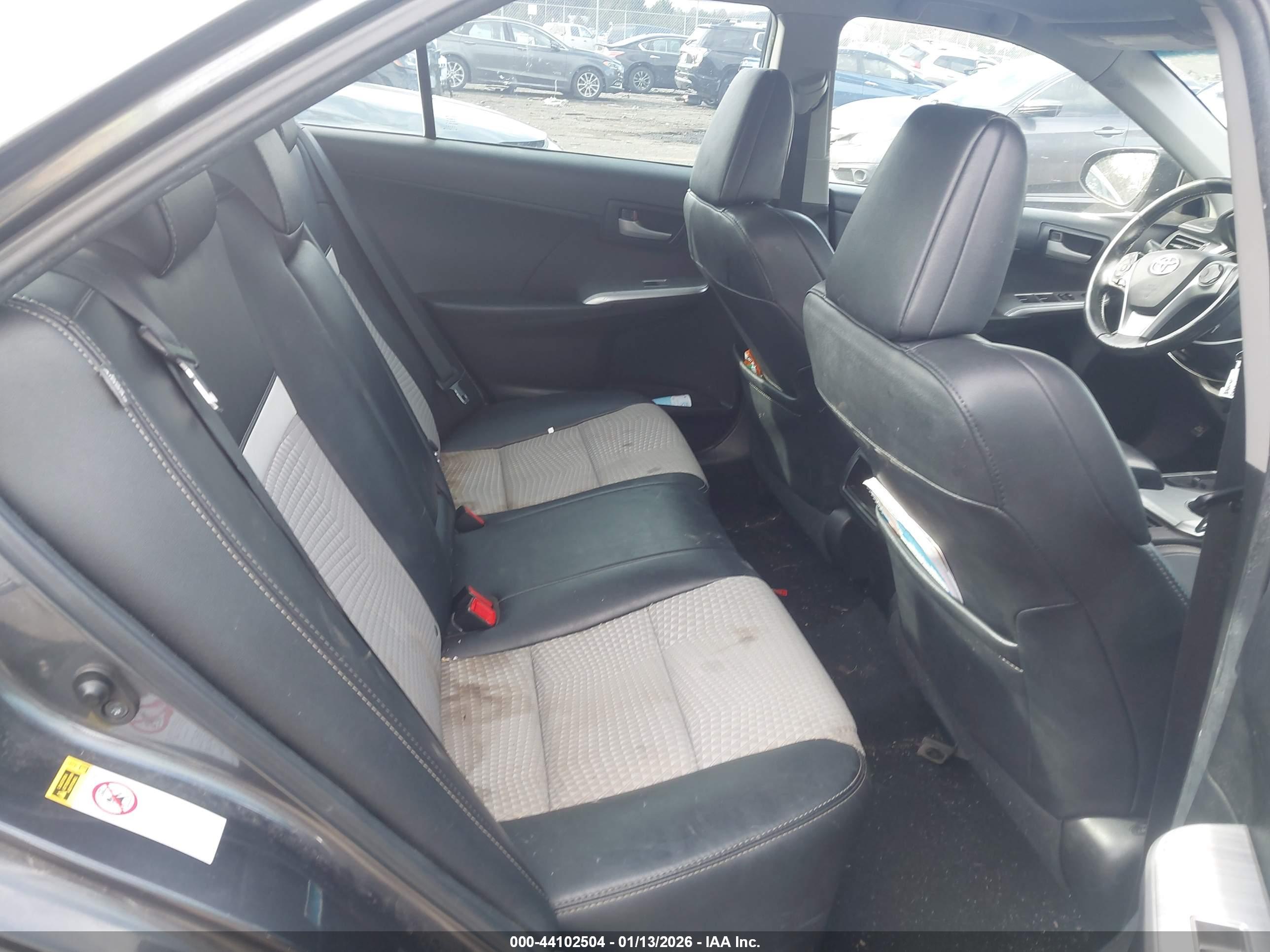 TOYOTA CAMRY image 8