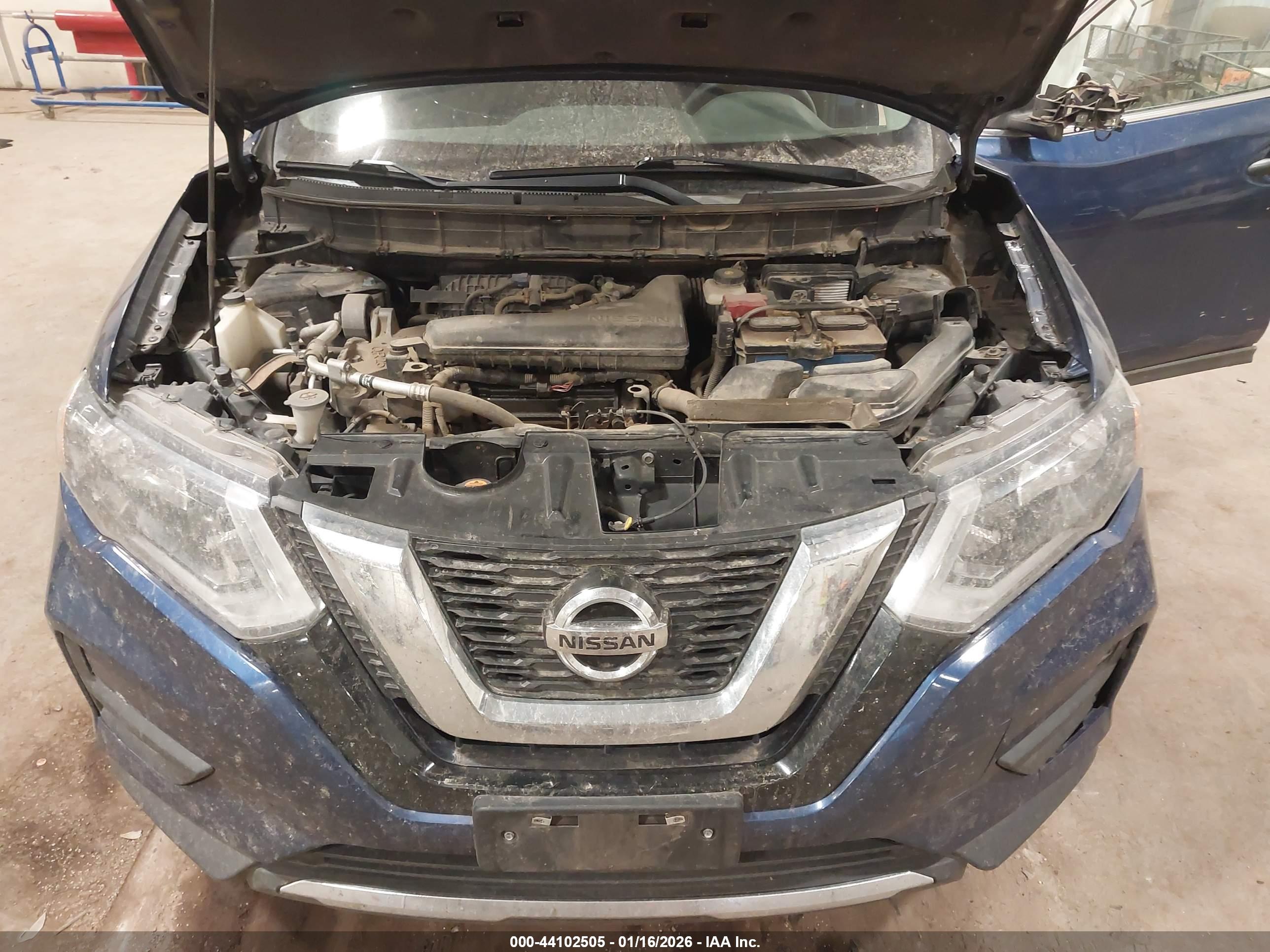 NISSAN ROGUE image 10