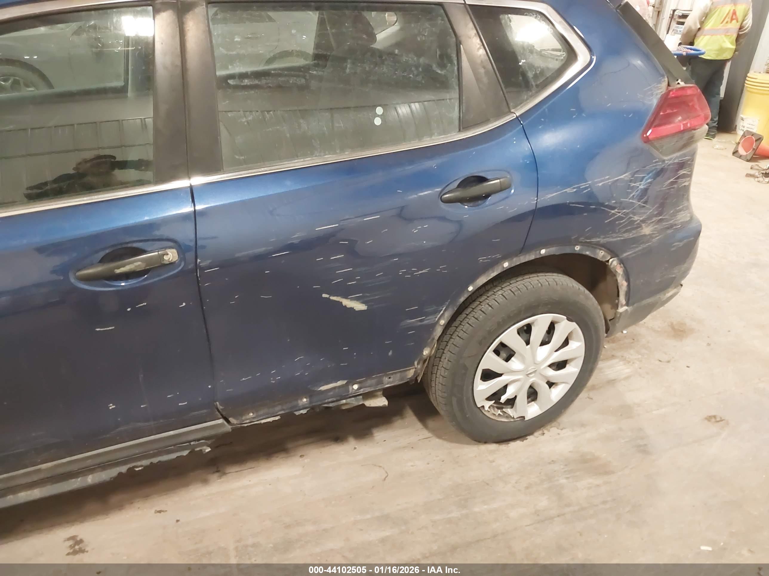 NISSAN ROGUE image 6