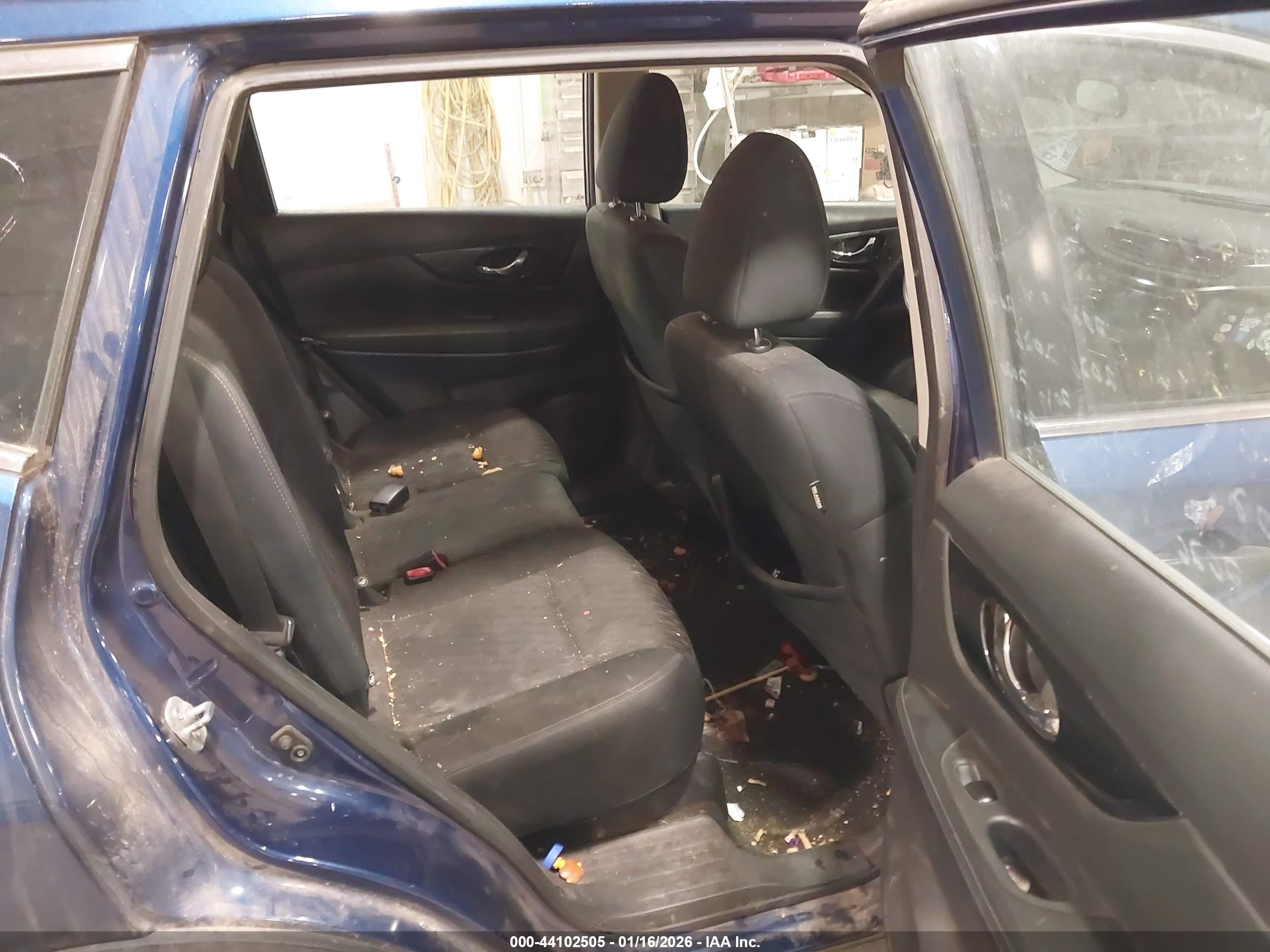 NISSAN ROGUE image 8