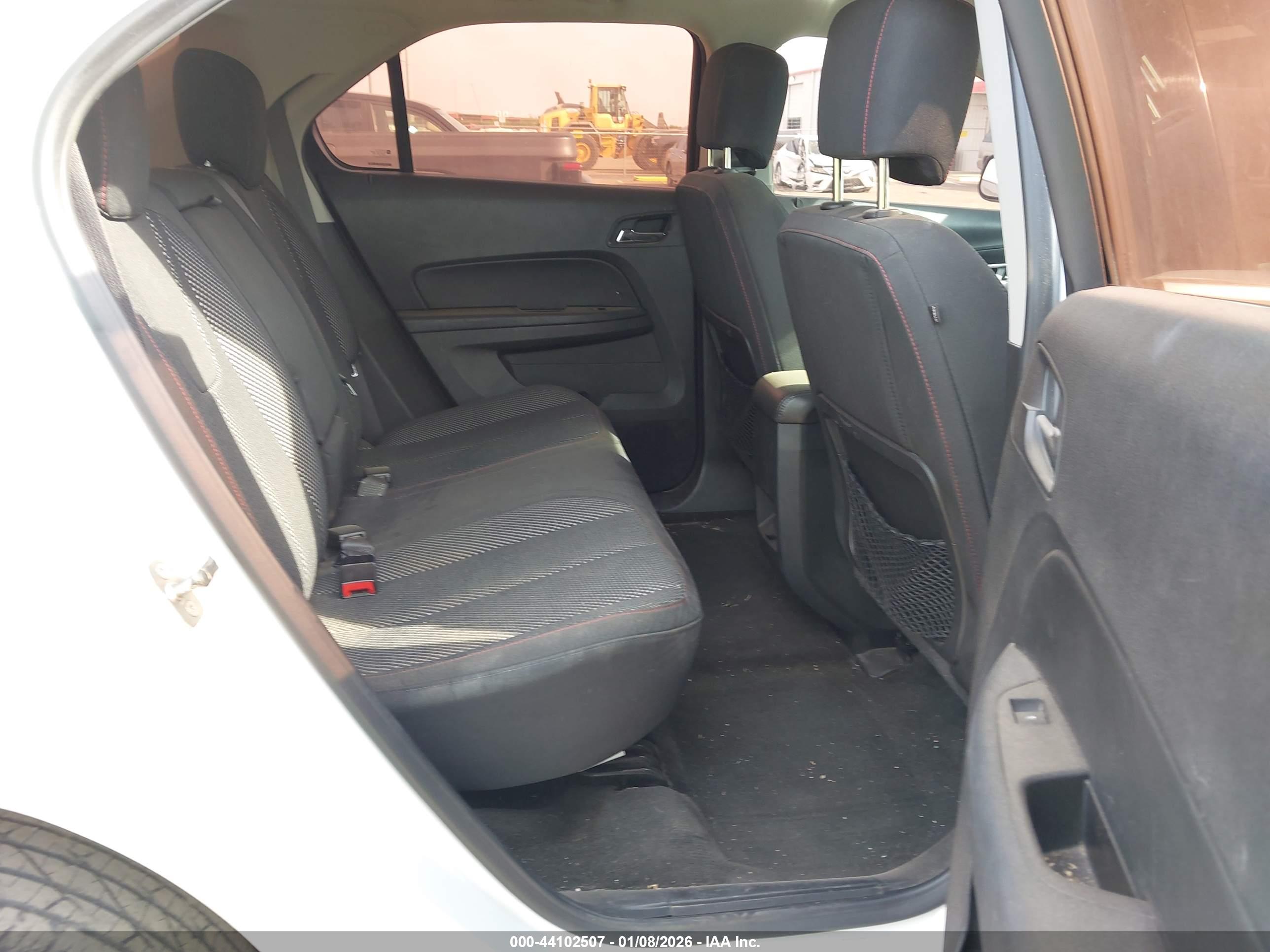 CHEVROLET EQUINOX image 8