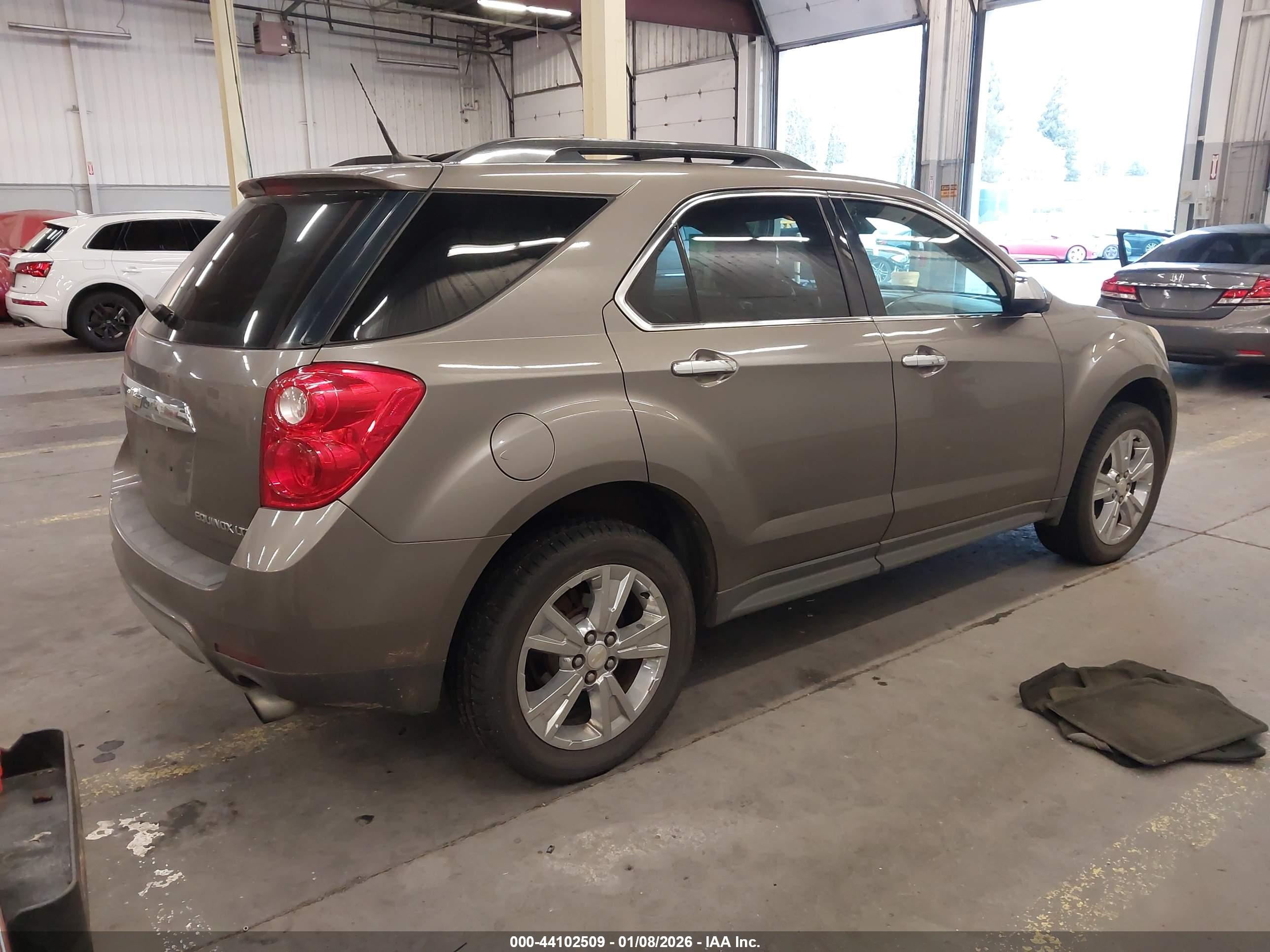CHEVROLET EQUINOX image 4