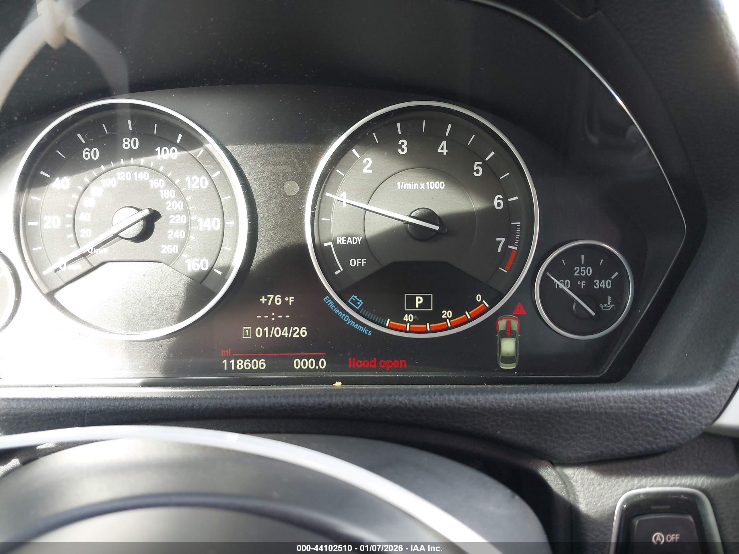 BMW 320I image 7