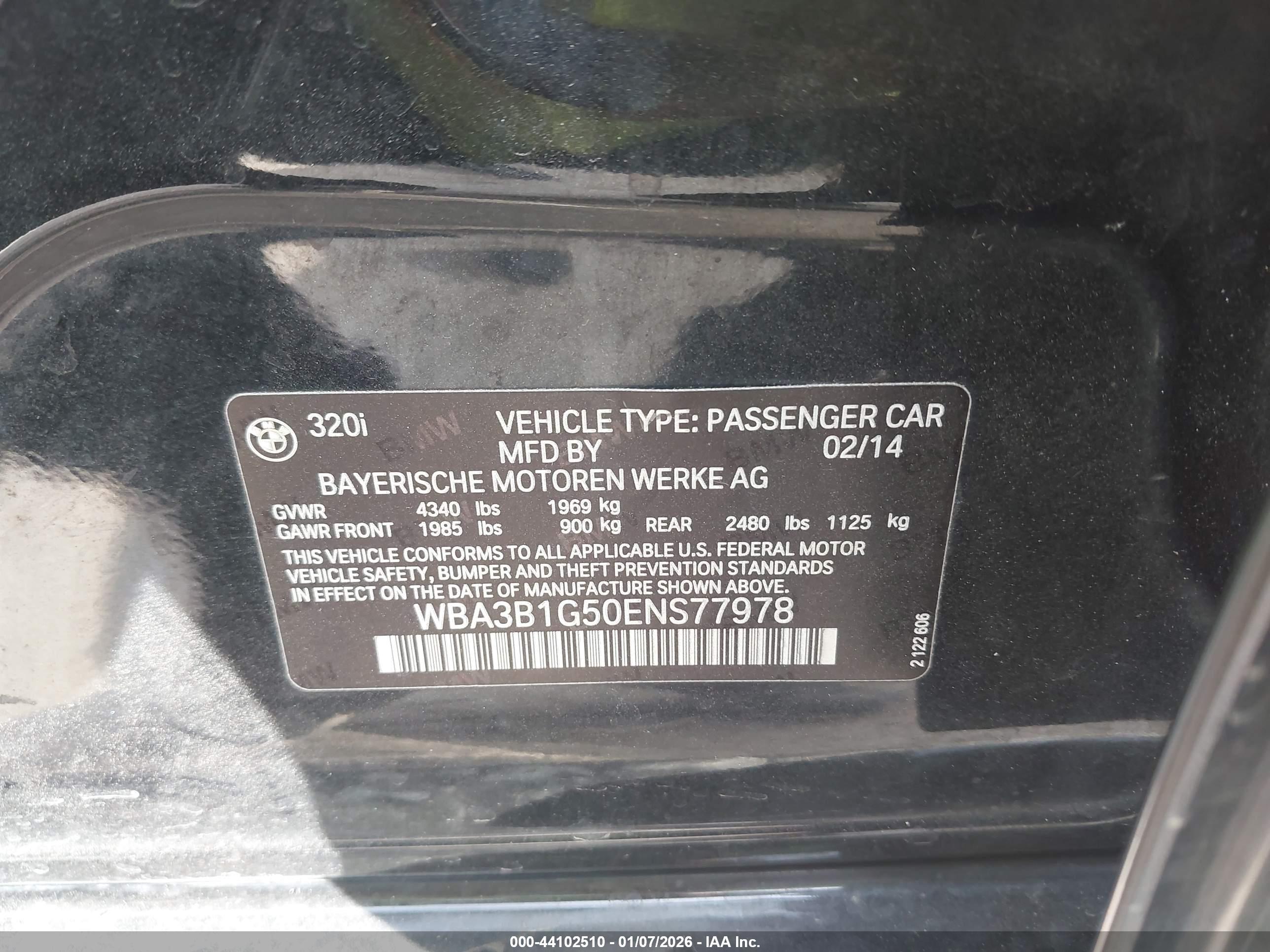 BMW 320I image 9