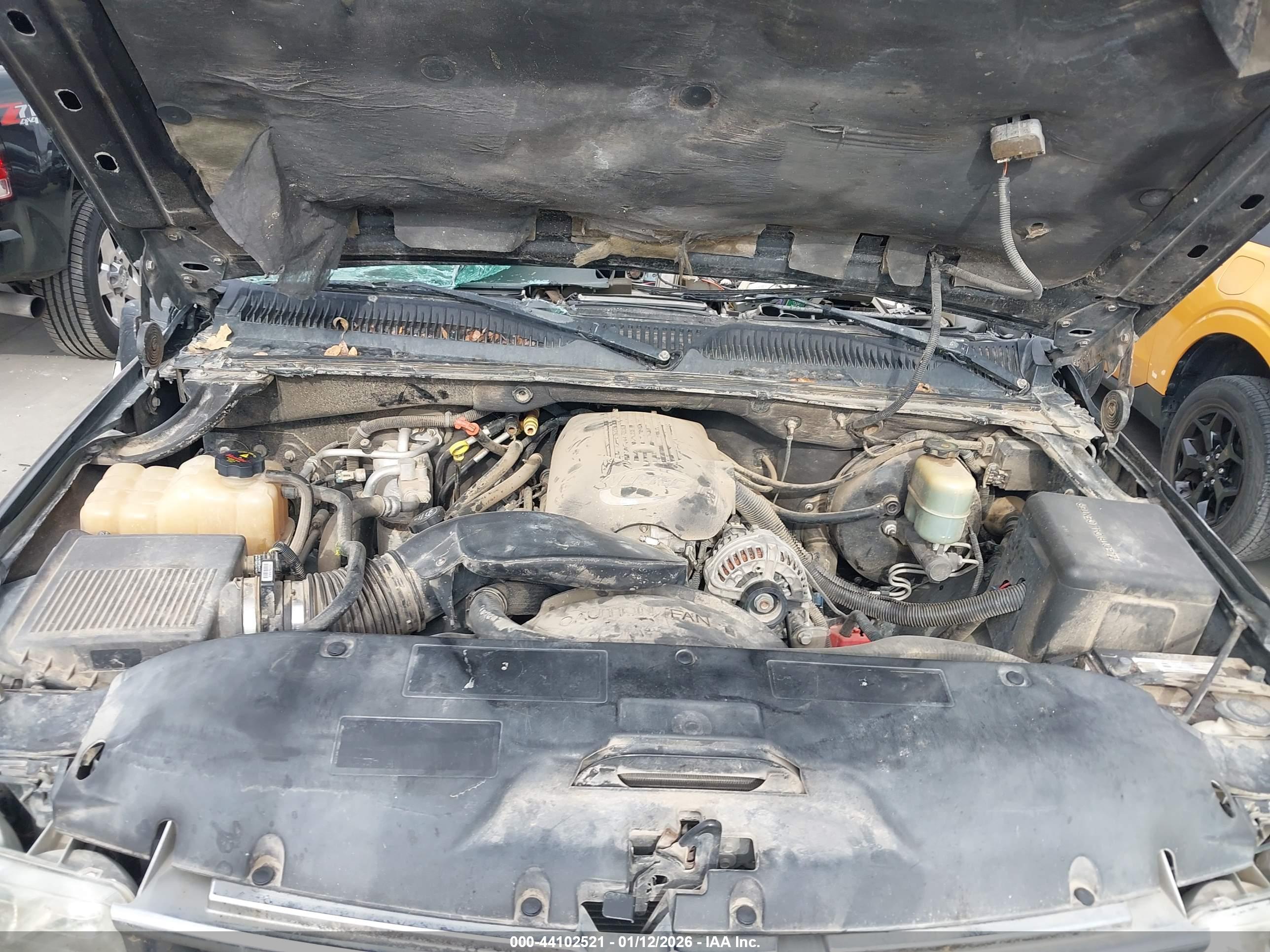 CHEVROLET SUBURBAN image 10