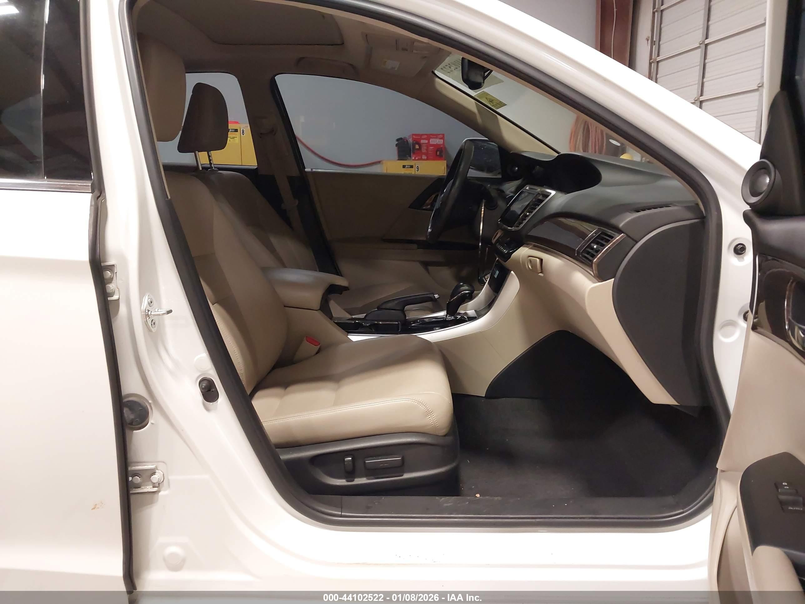 HONDA ACCORD image 5