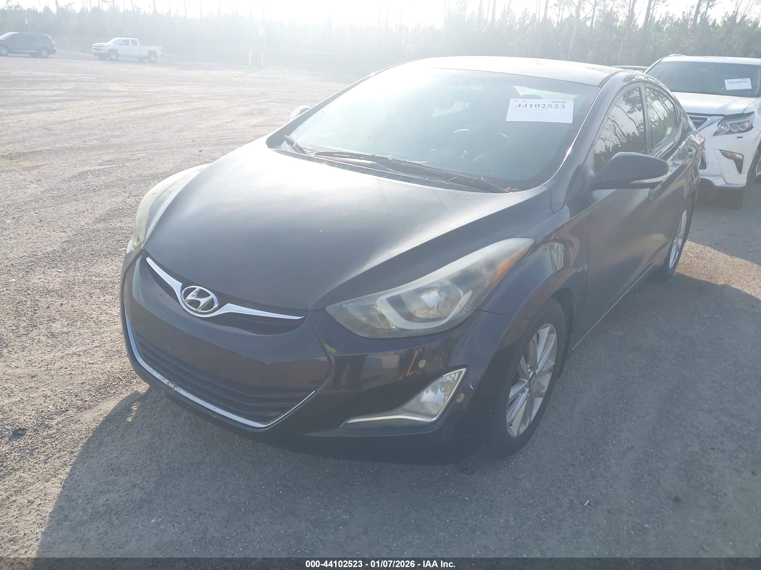HYUNDAI ELANTRA image 2