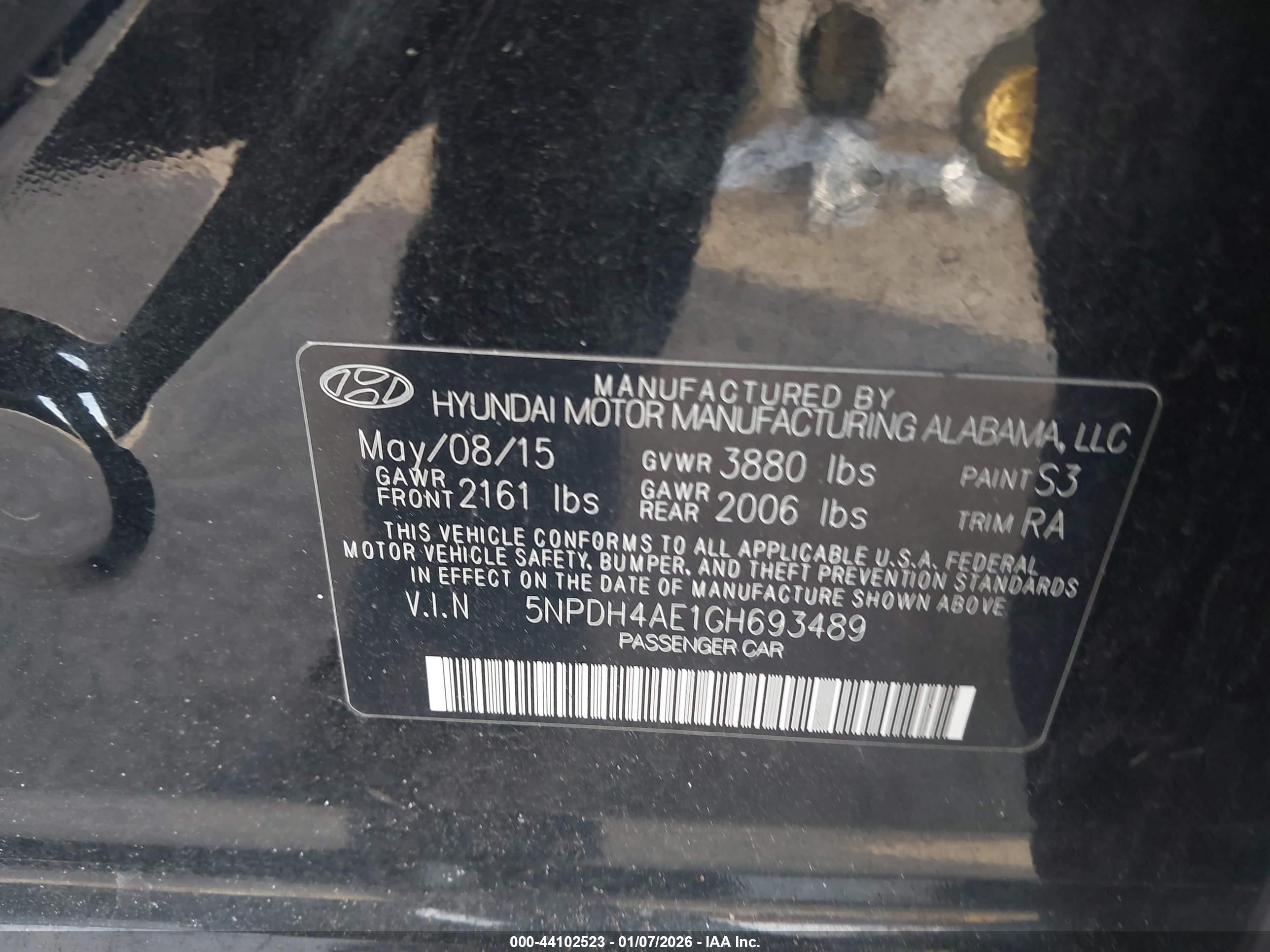 HYUNDAI ELANTRA image 9