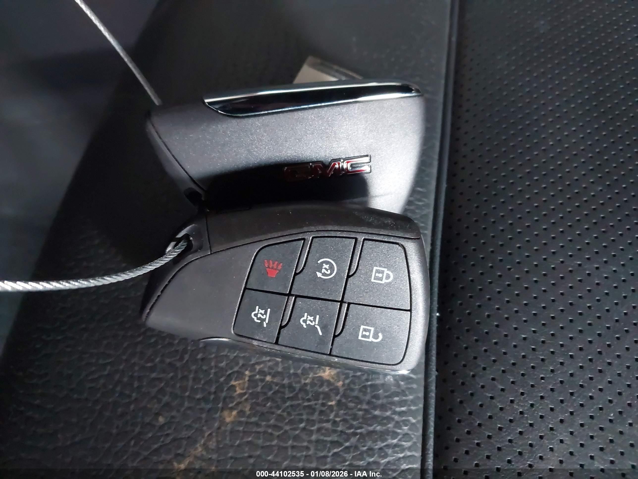 GMC YUKON image 11