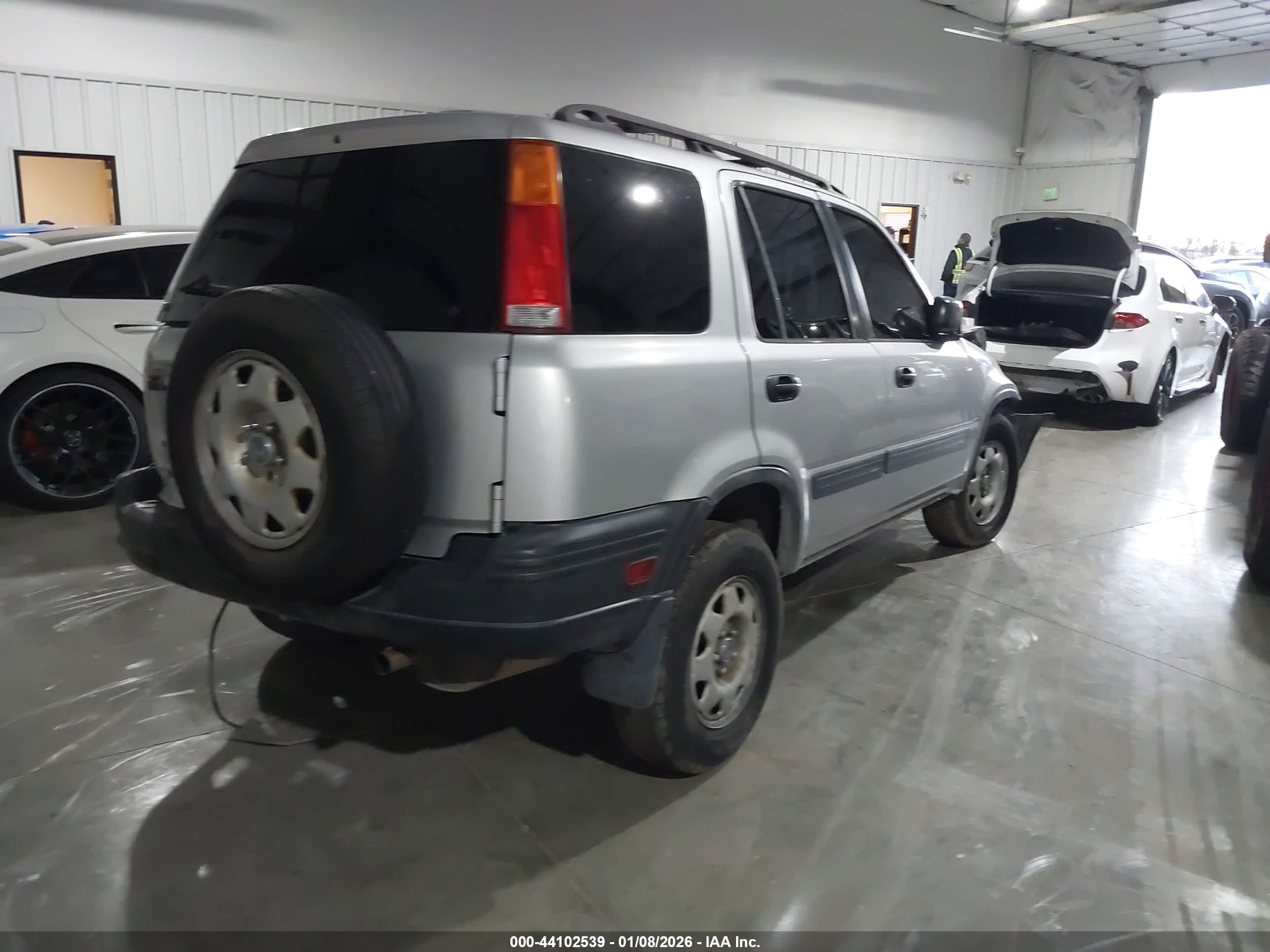HONDA CR-V image 4