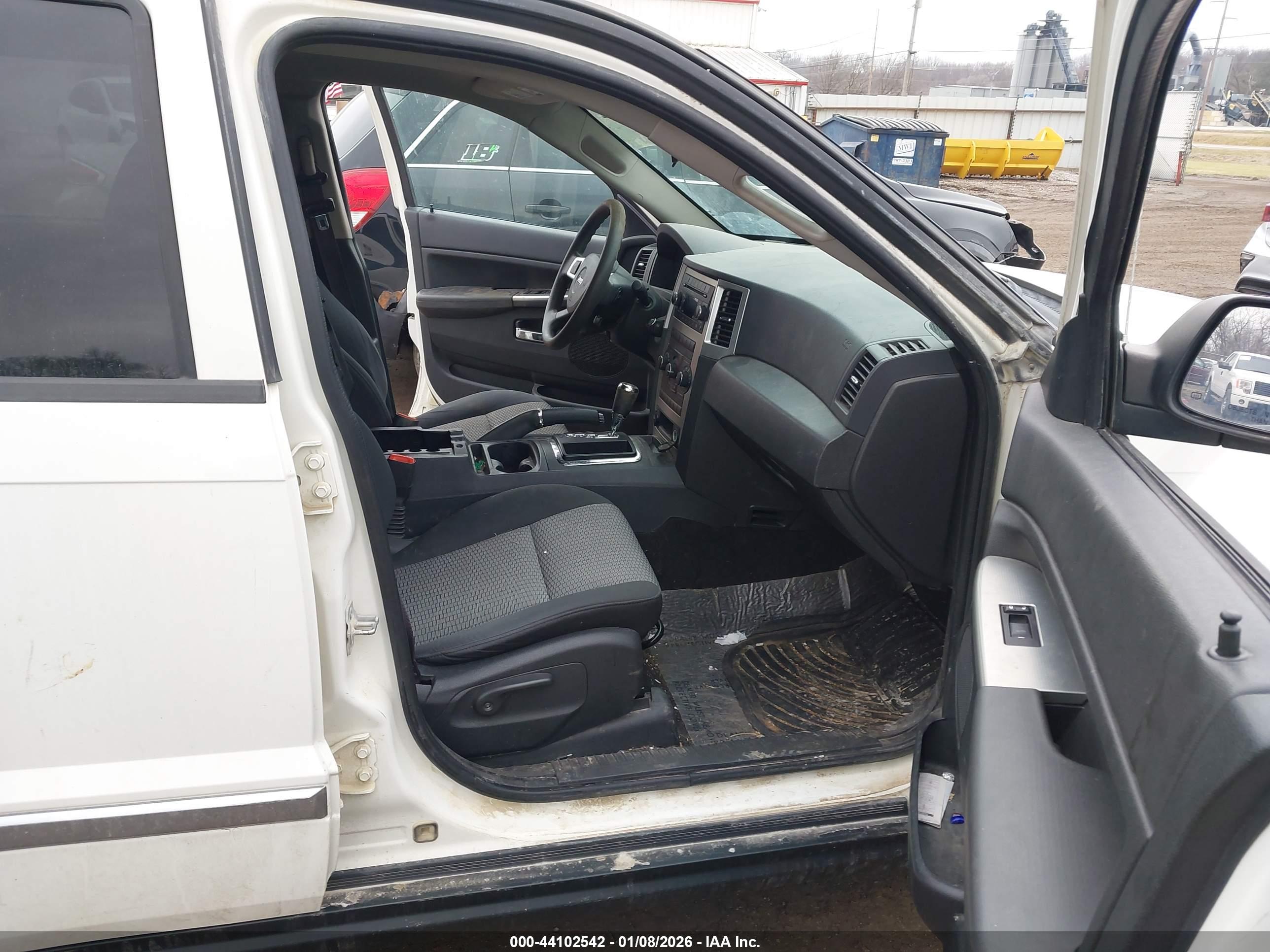 JEEP GRAND image 5