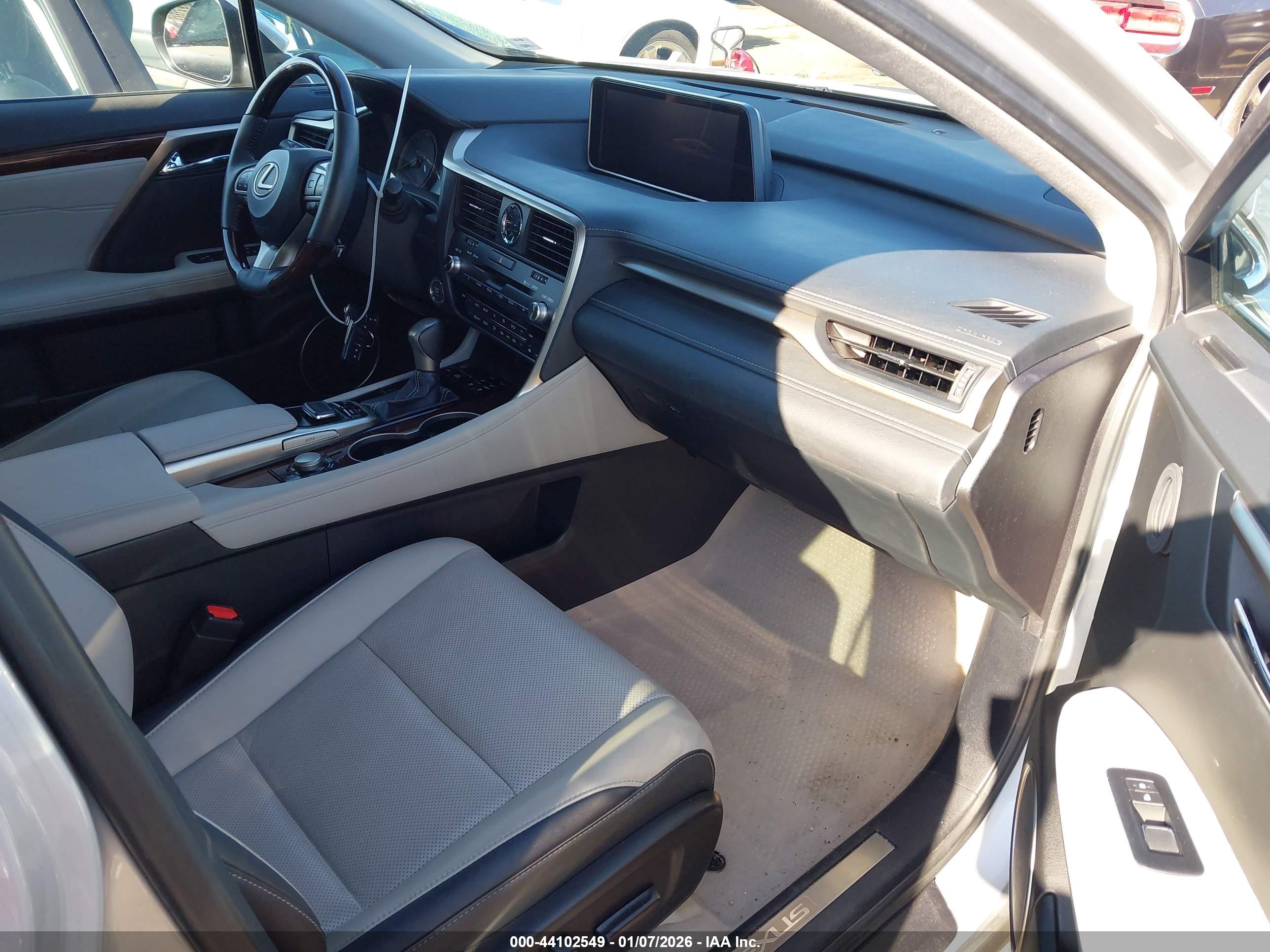 LEXUS RX image 5