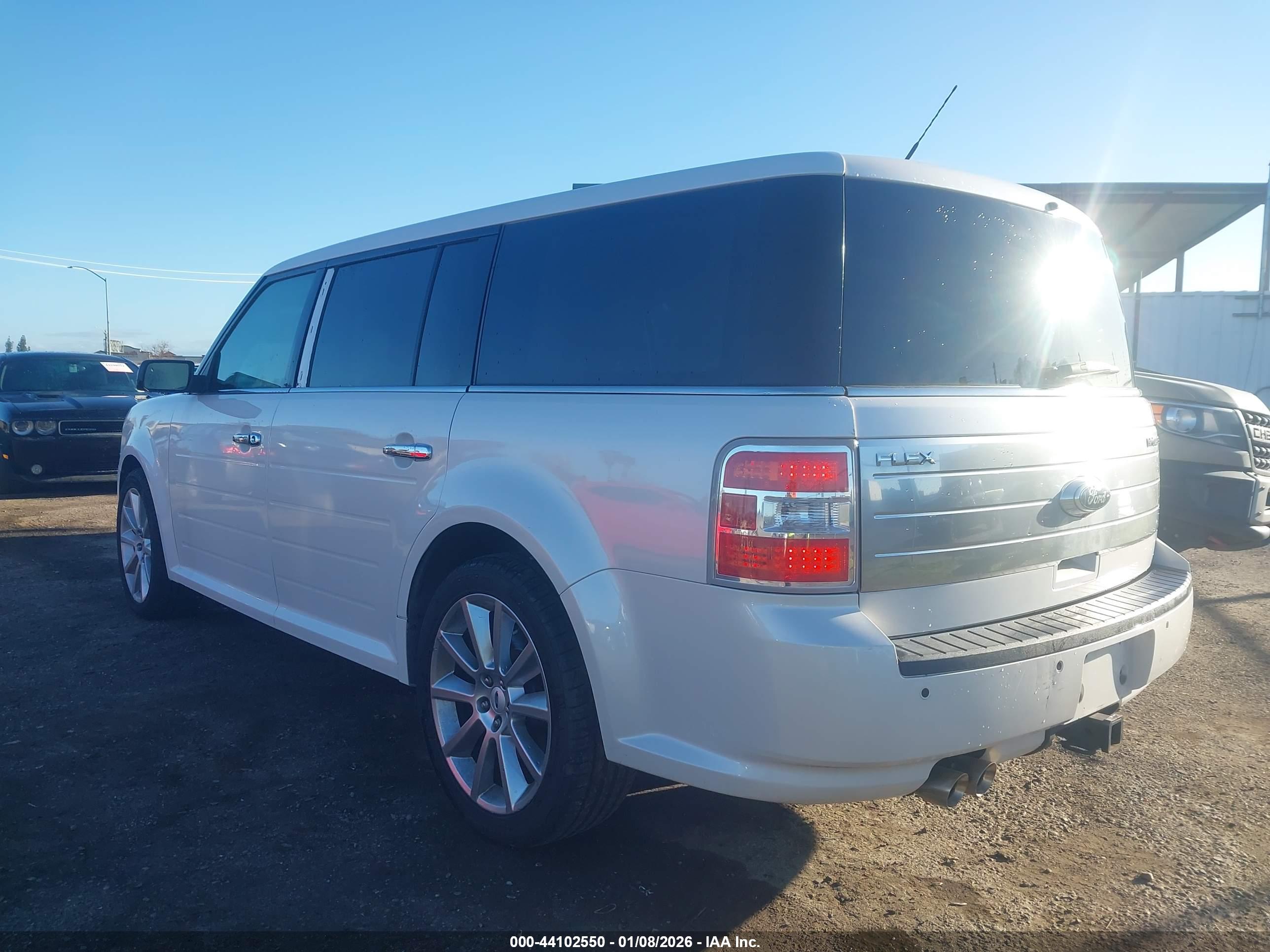 FORD FLEX image 3