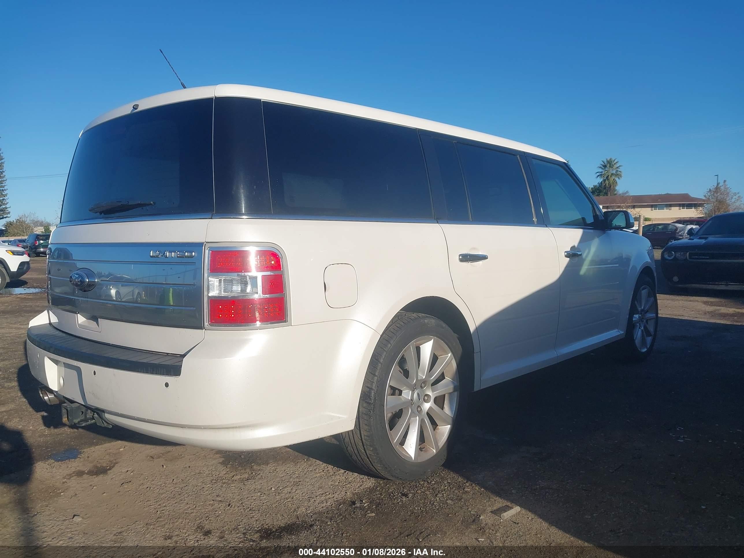 FORD FLEX image 4