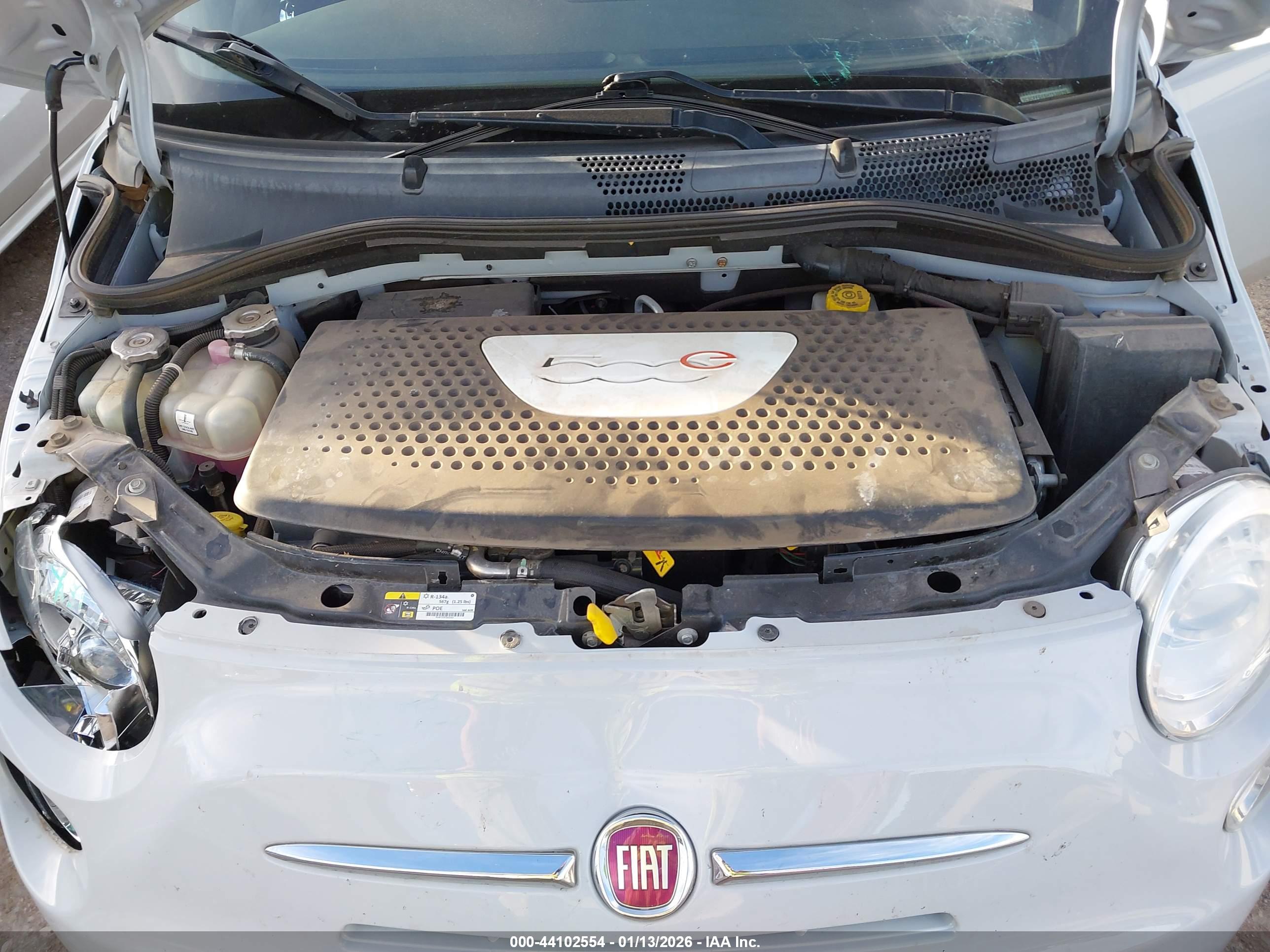 FIAT 500E image 10