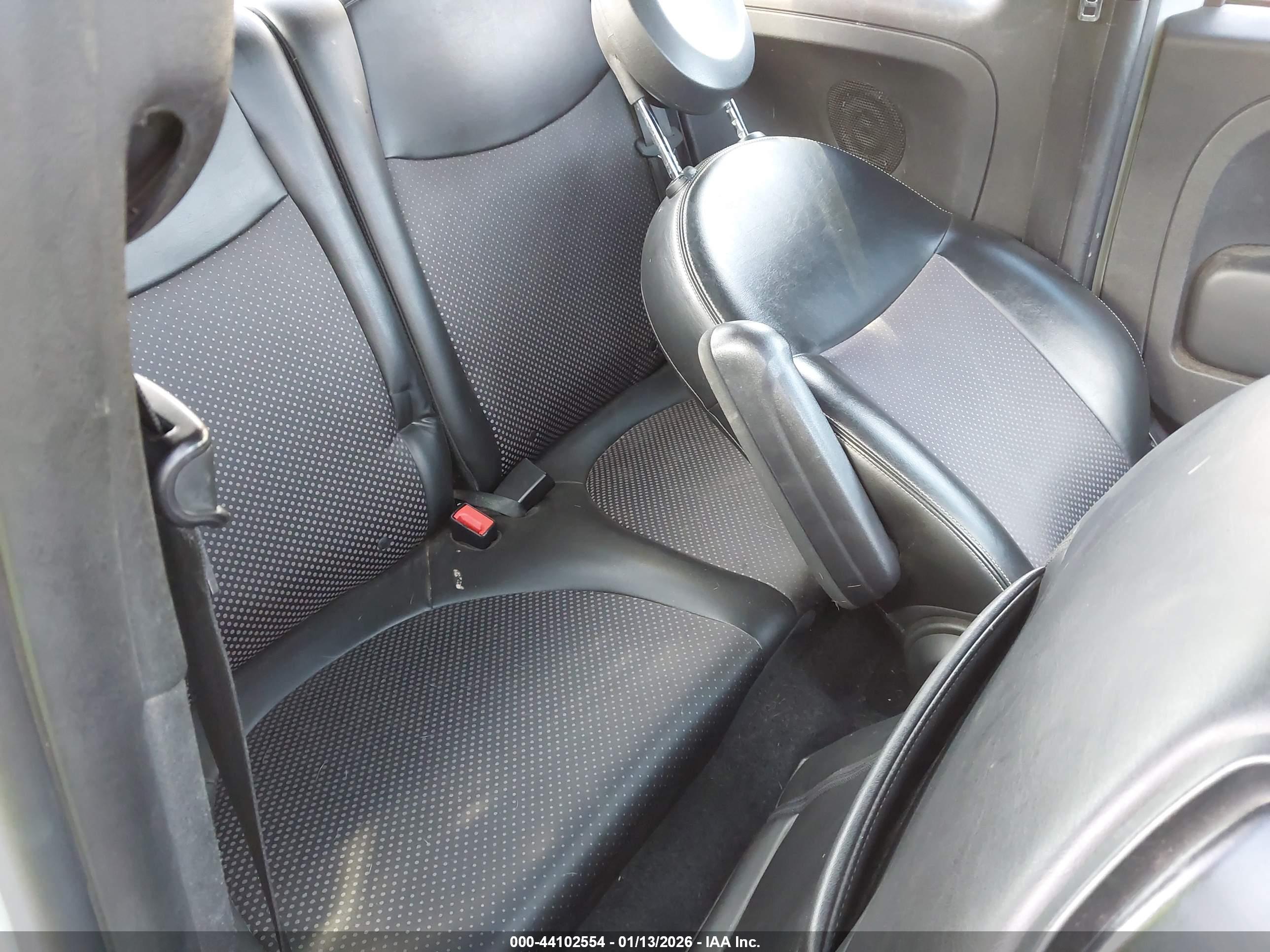 FIAT 500E image 8