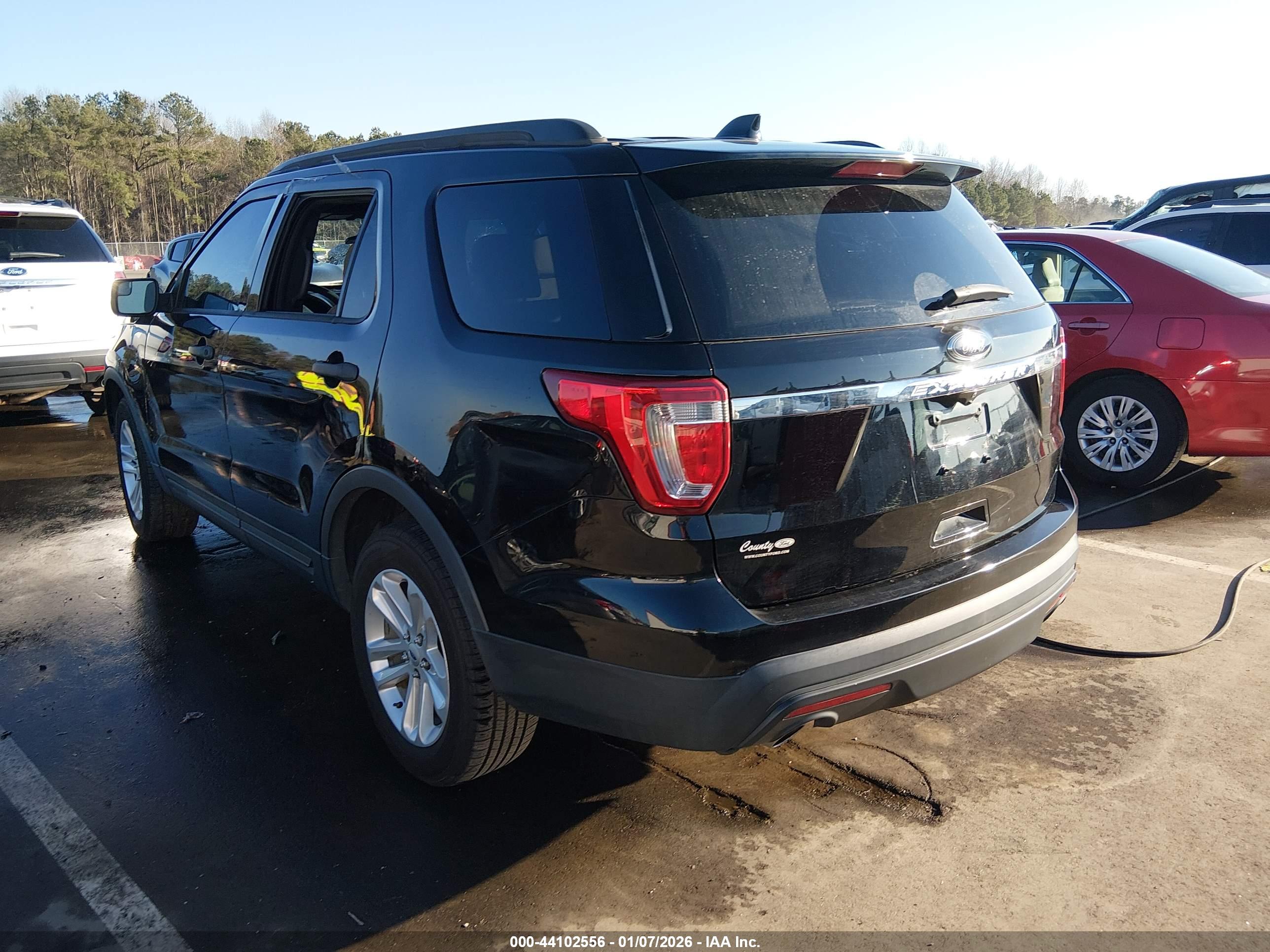 FORD EXPLORER image 3
