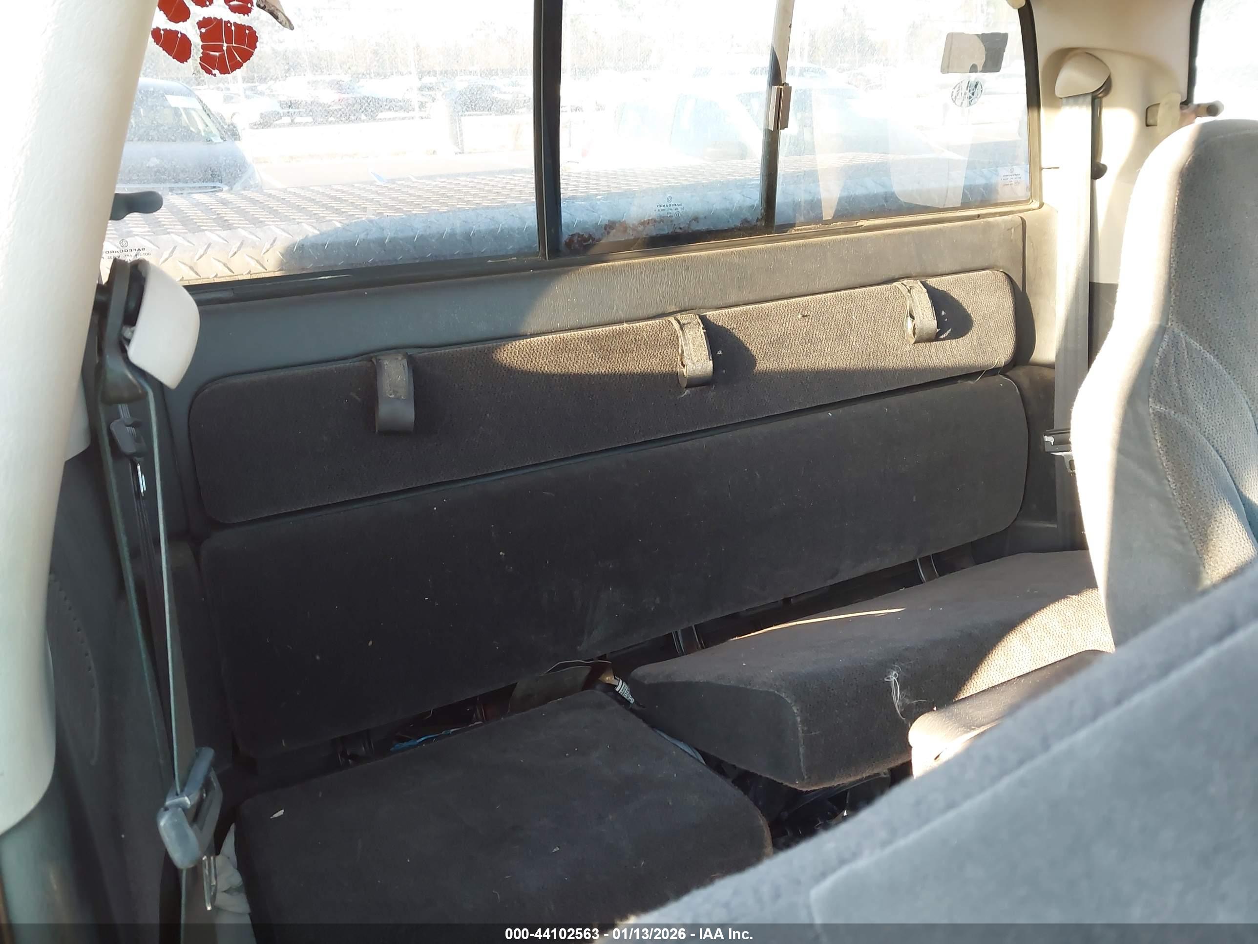 DODGE DAKOTA image 8