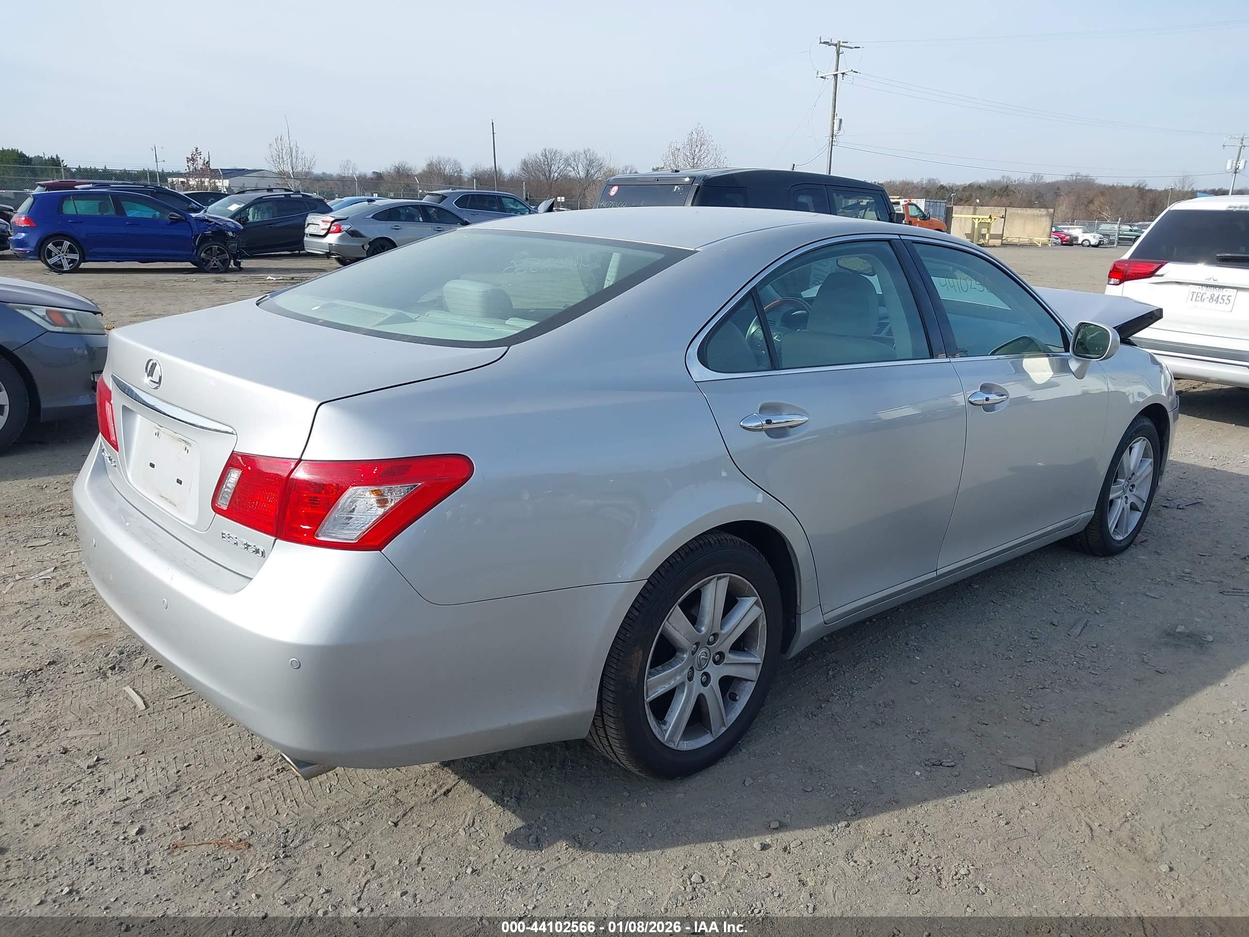 LEXUS ES image 4