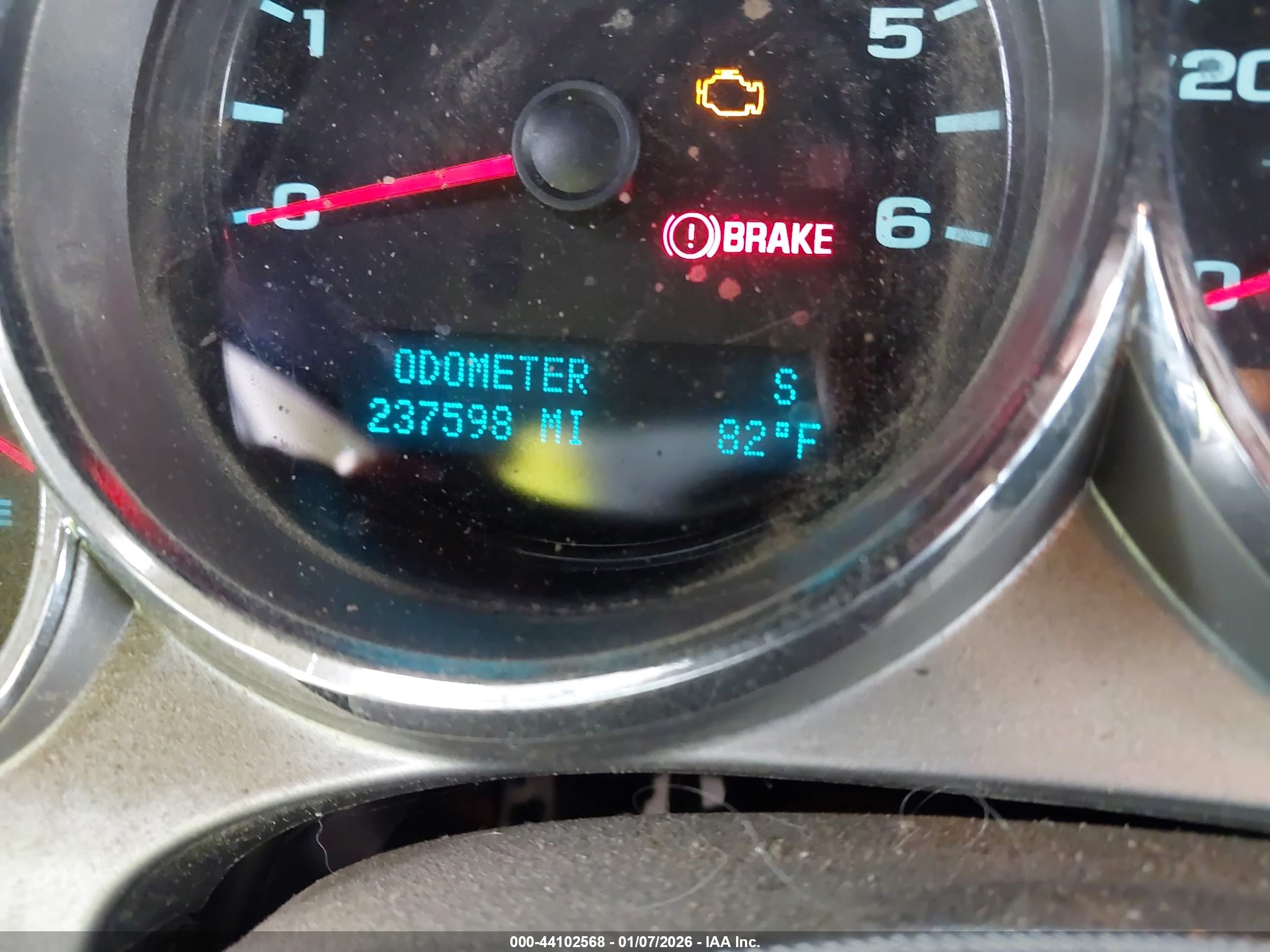 CHEVROLET SILVERADO image 7