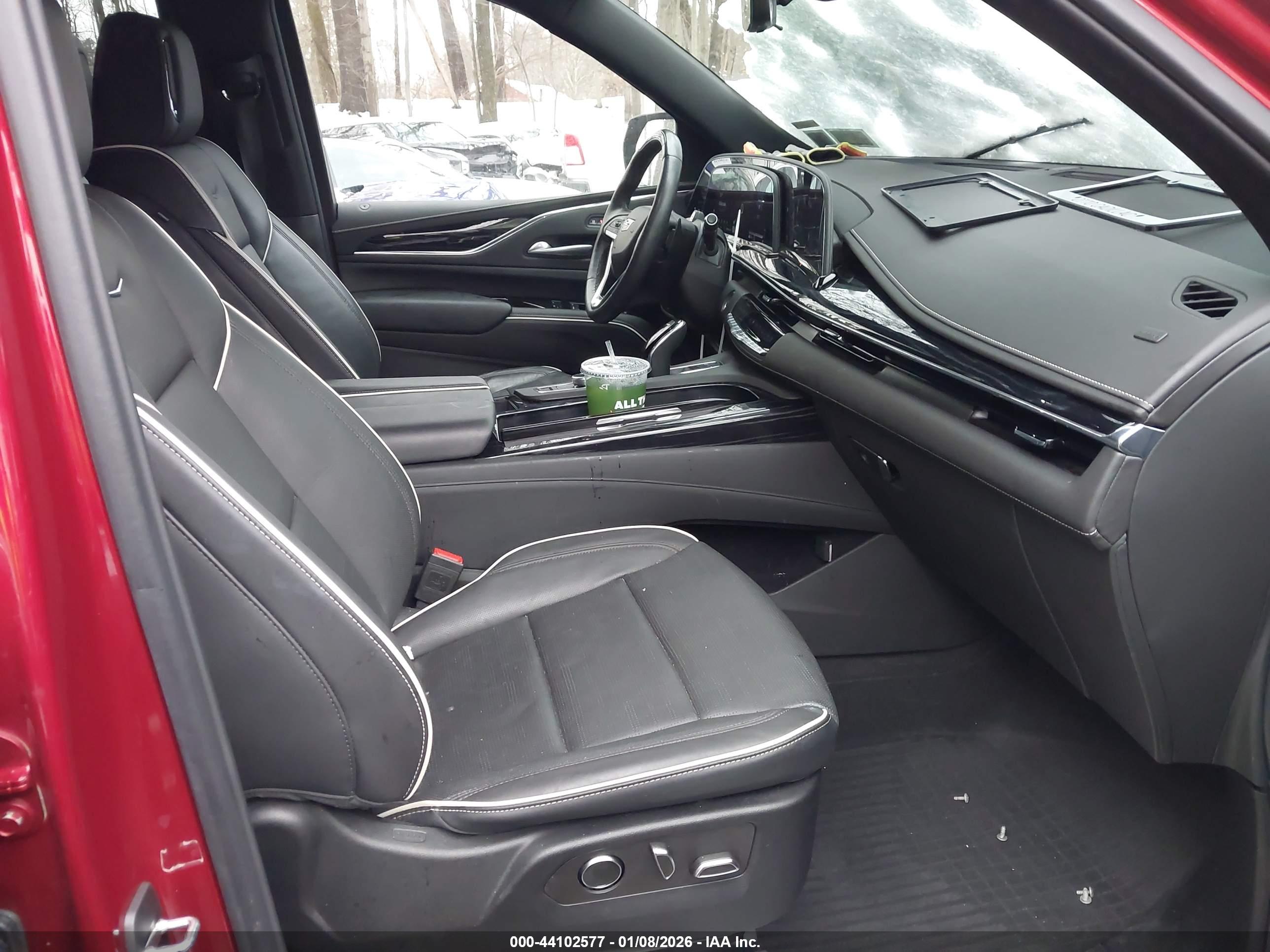 CADILLAC ESCALADE image 5
