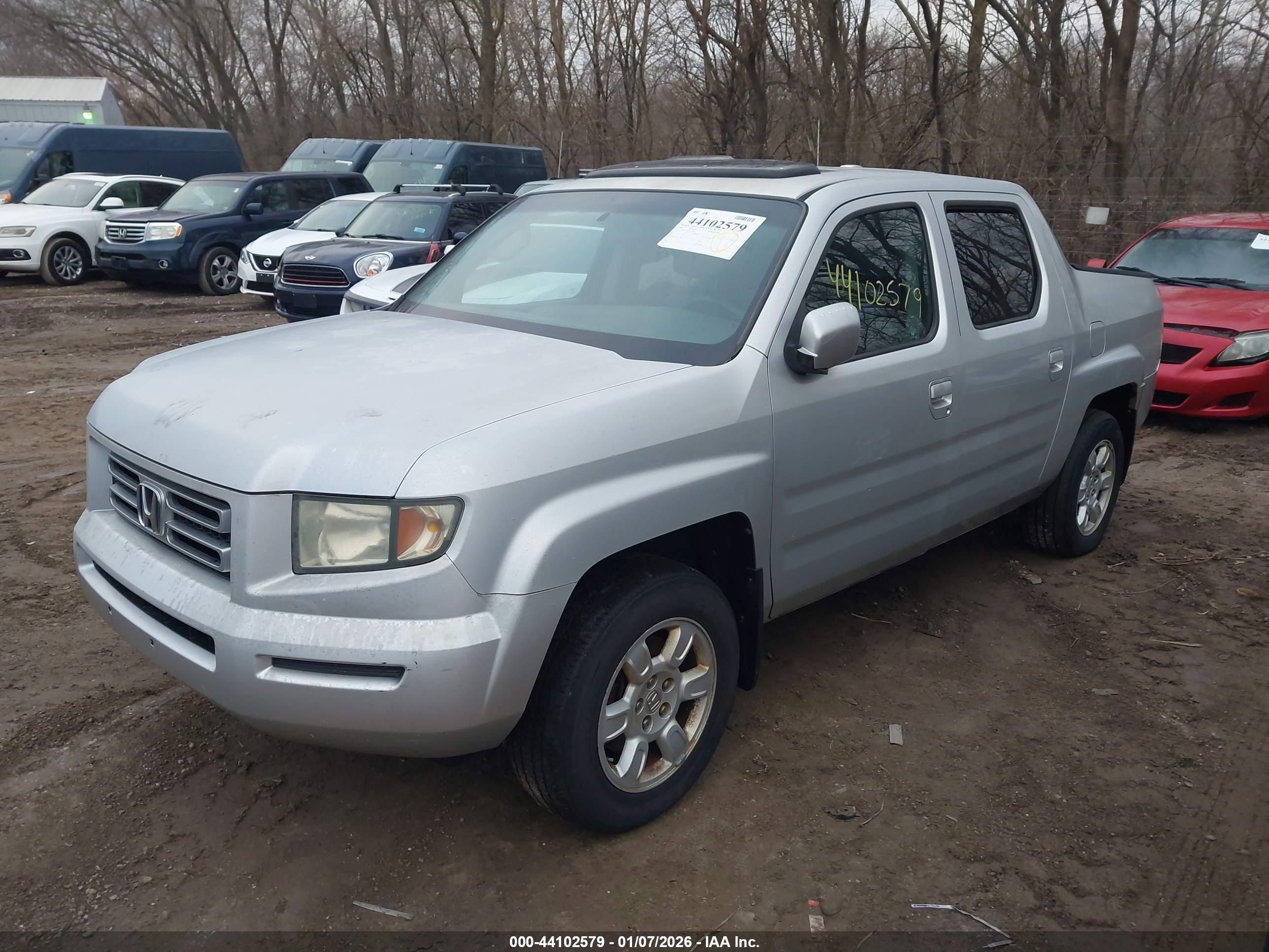 HONDA RIDGELINE image 2