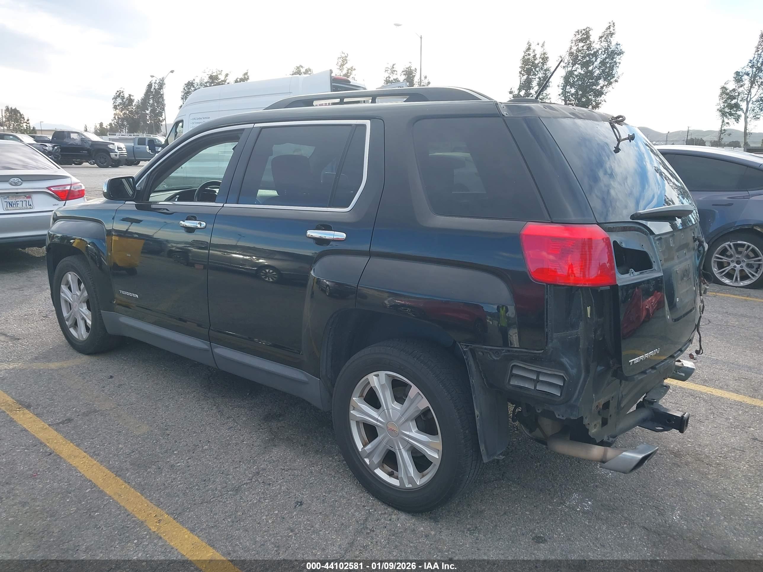 GMC TERRAIN image 3