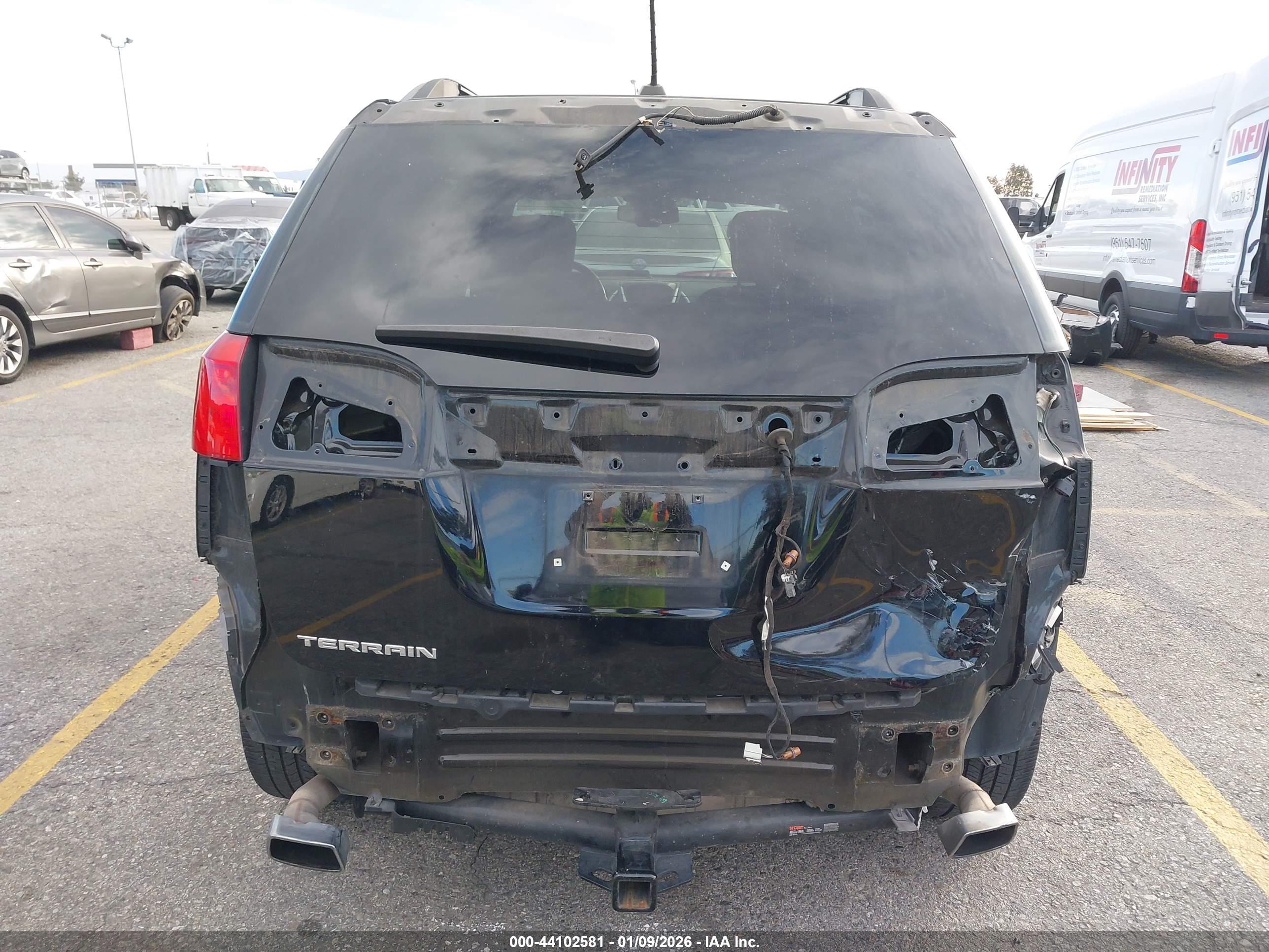 GMC TERRAIN image 6
