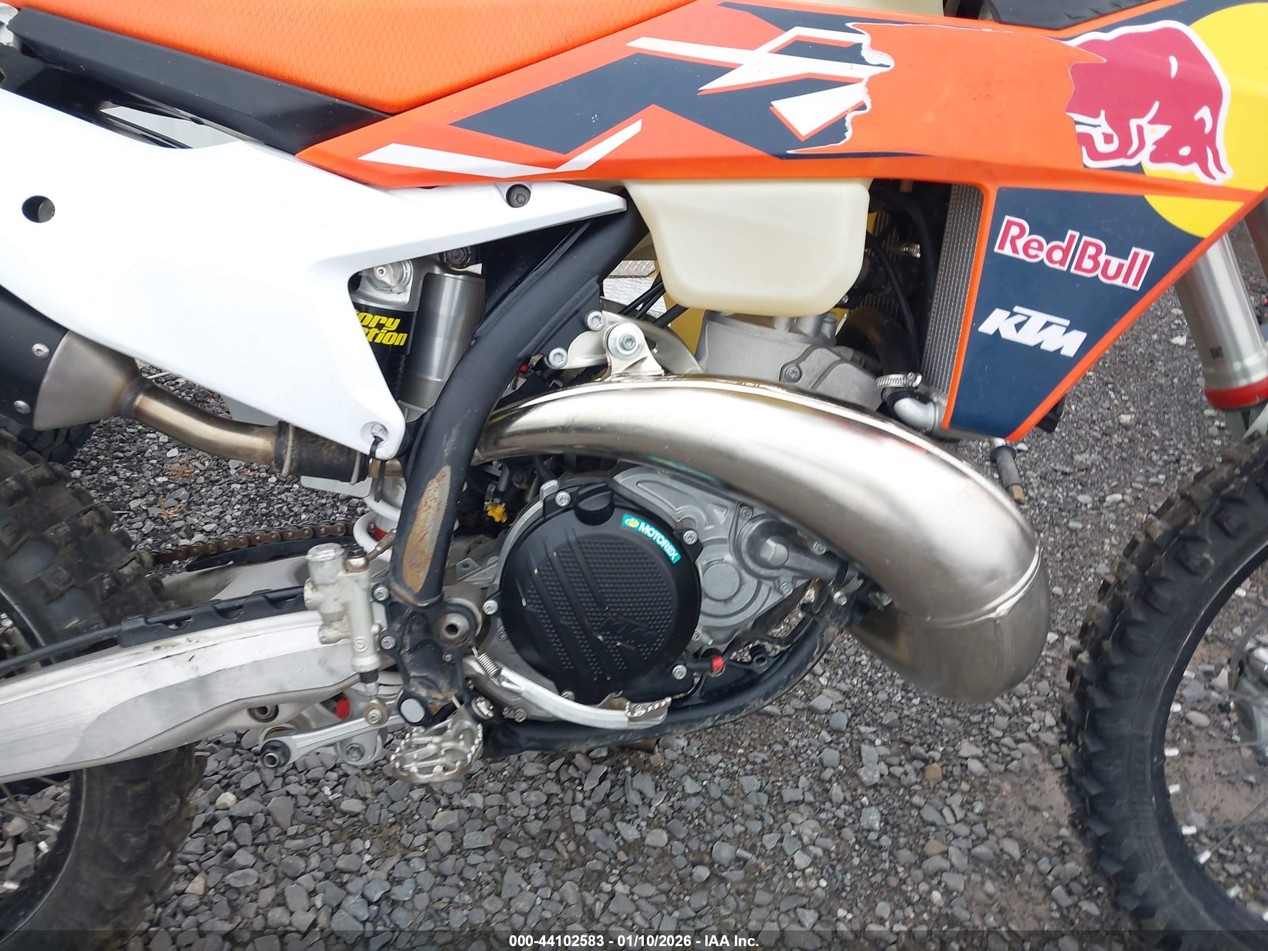 KTM 300 image 8