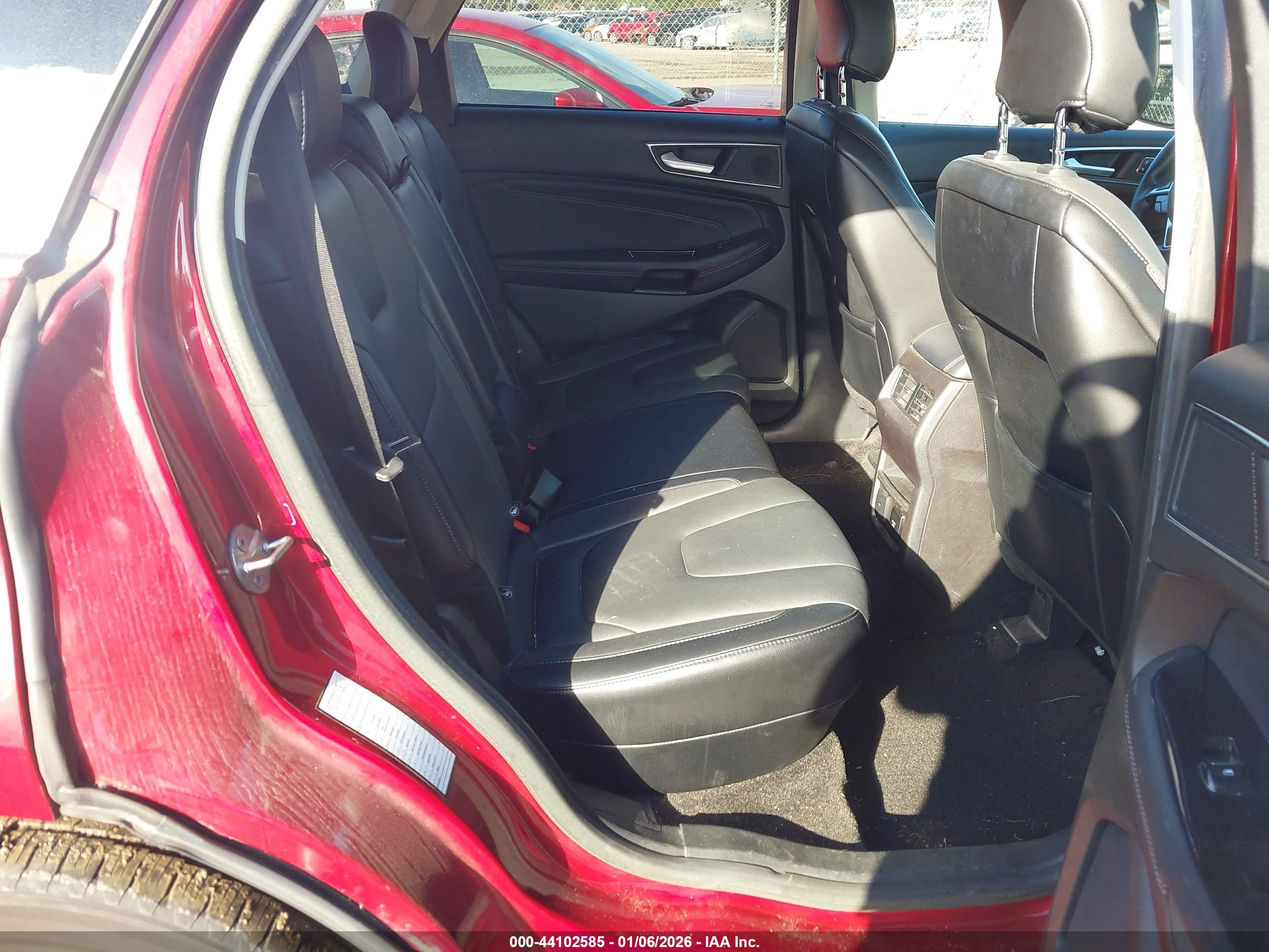 FORD EDGE image 8