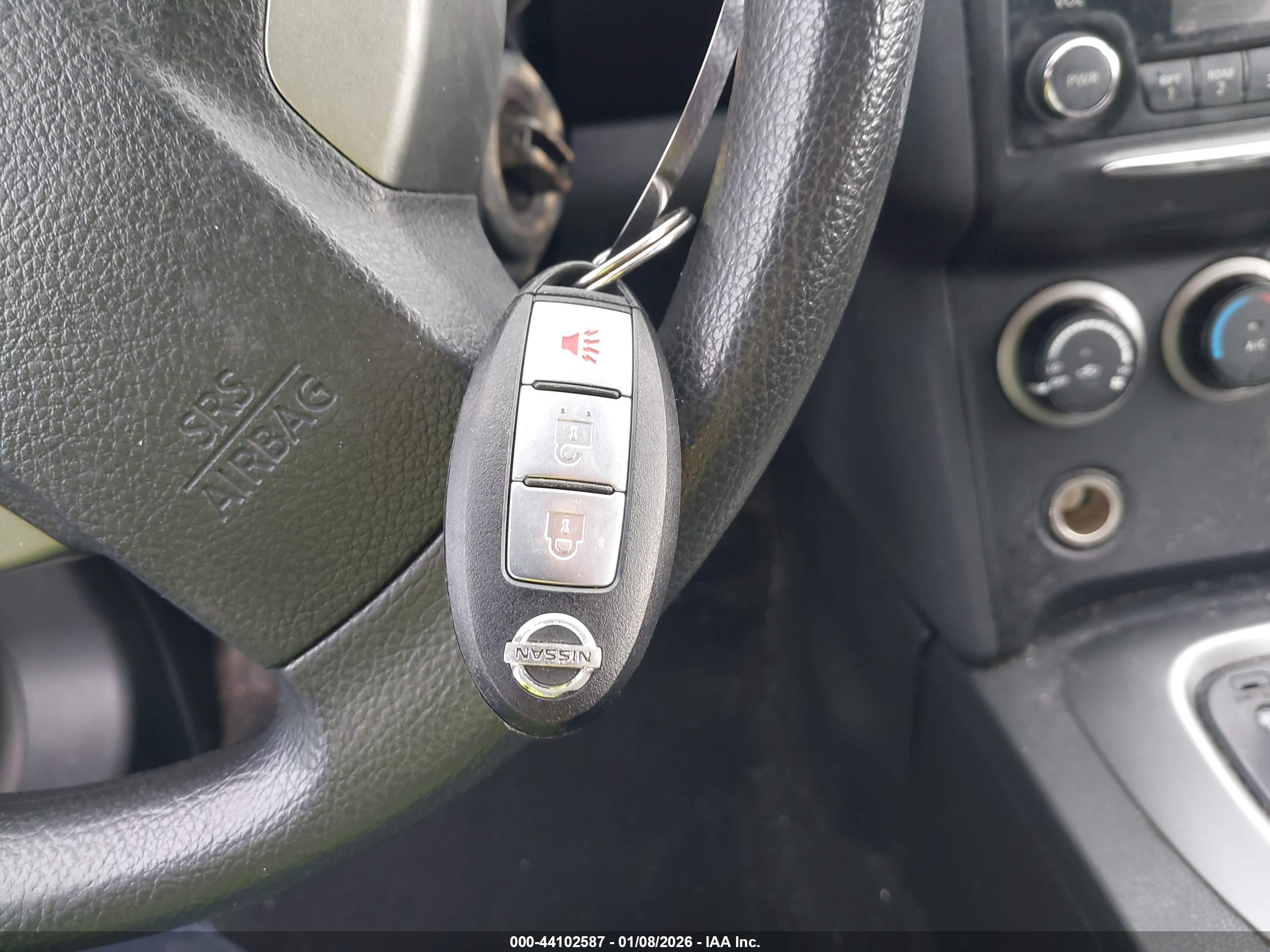 NISSAN ROGUE image 11