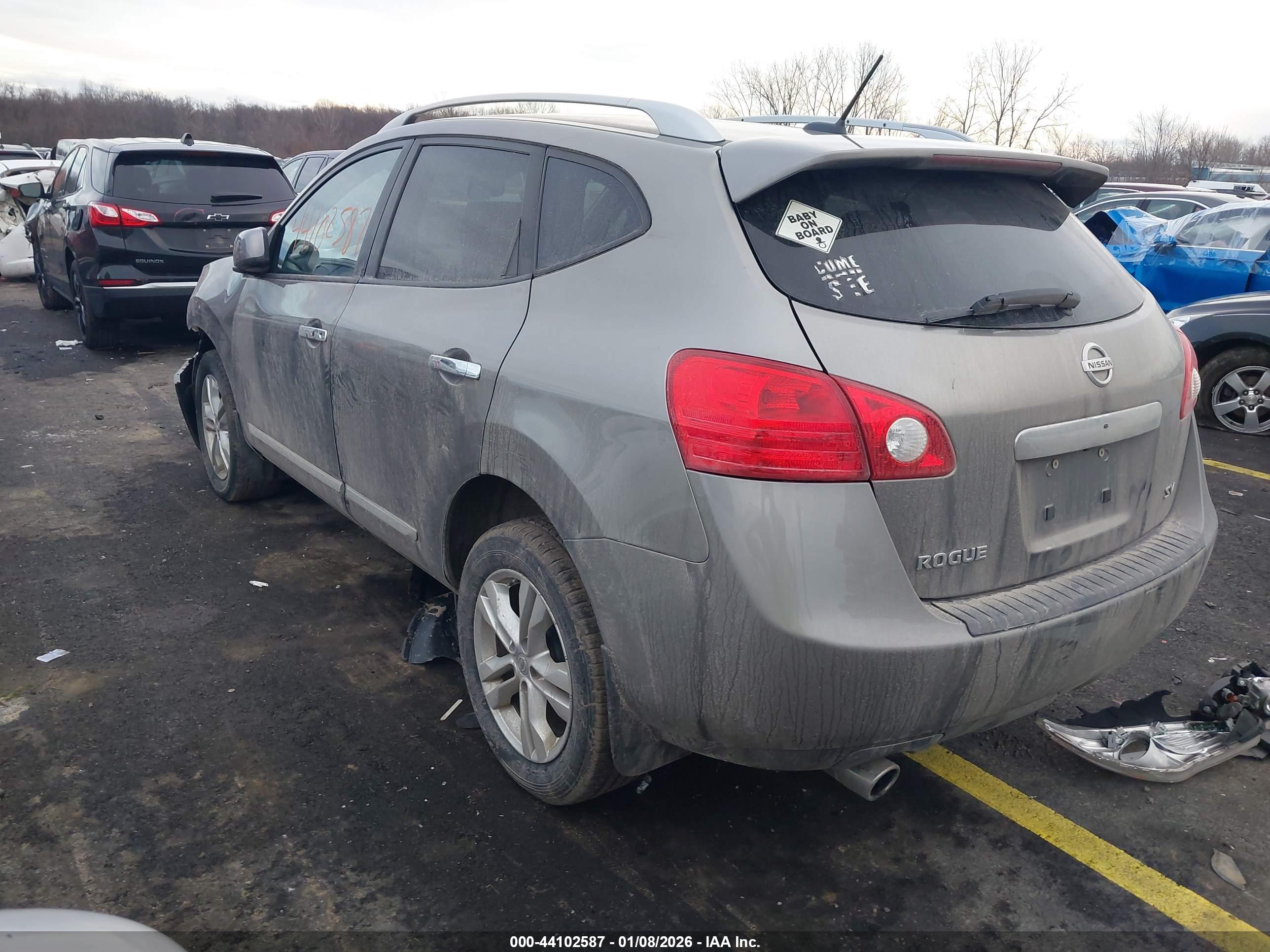 NISSAN ROGUE image 3